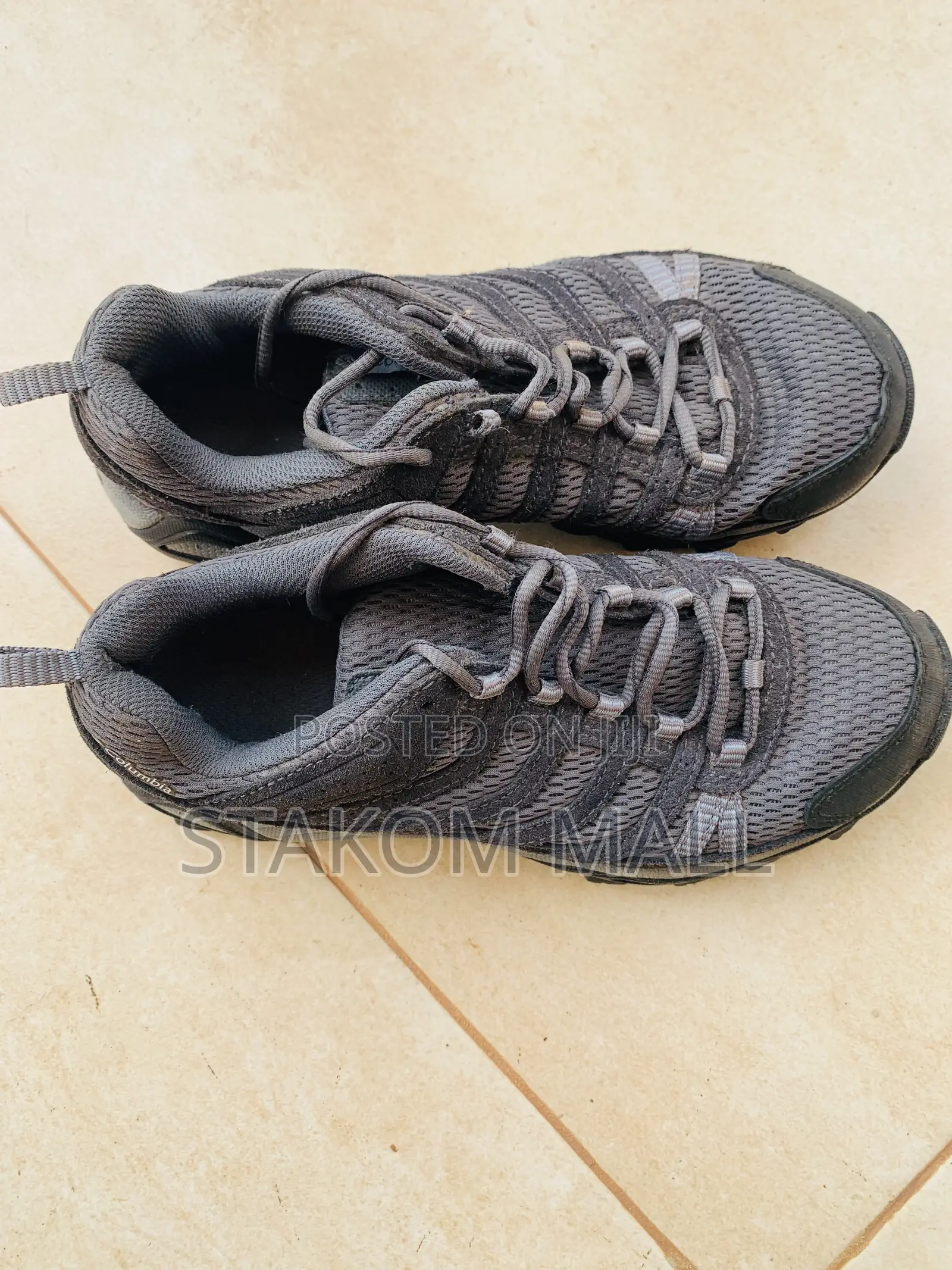 Shoes / Sneakers