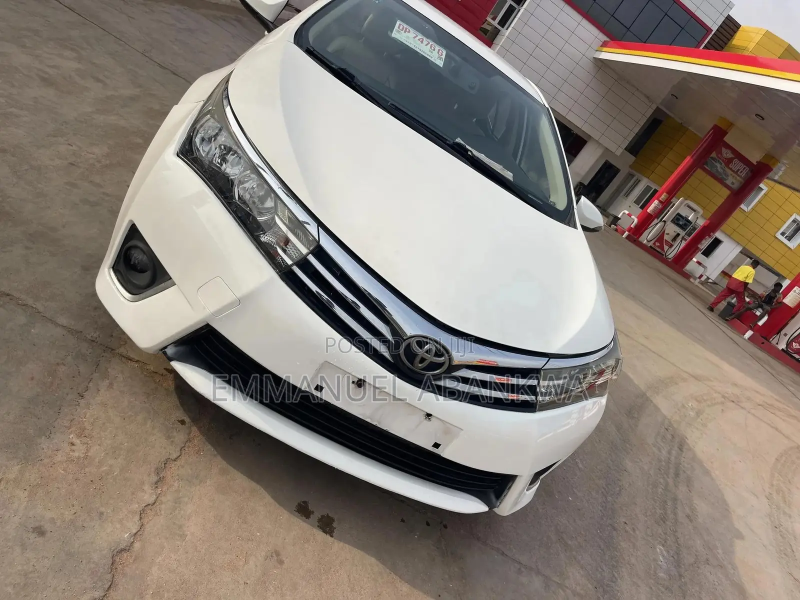 Toyota Corolla LE 4dr Sedan (1.8L 4cyl CVT) 2016 White