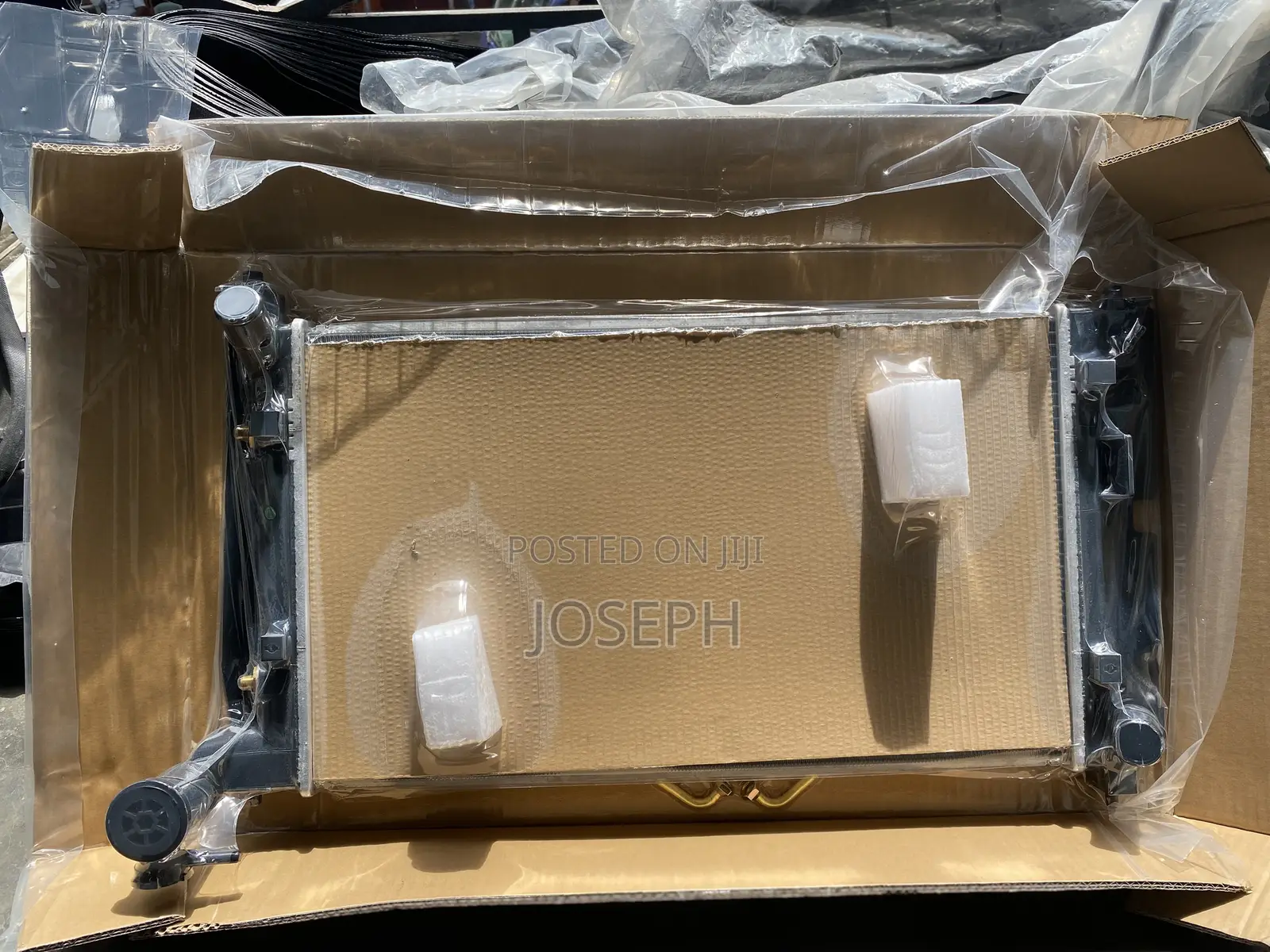 Vibe 2003,2004,2005,2006,2007,2008 Radiator