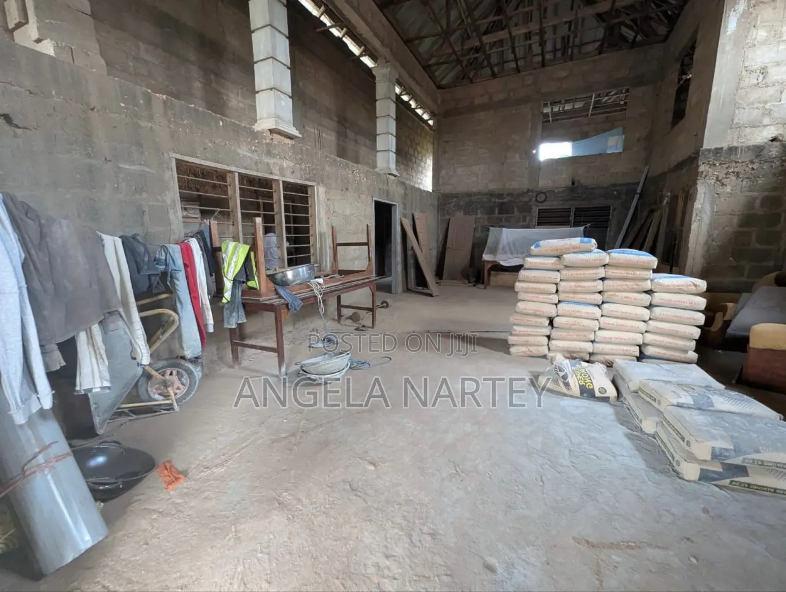 7bdrm House in Adenta for sale