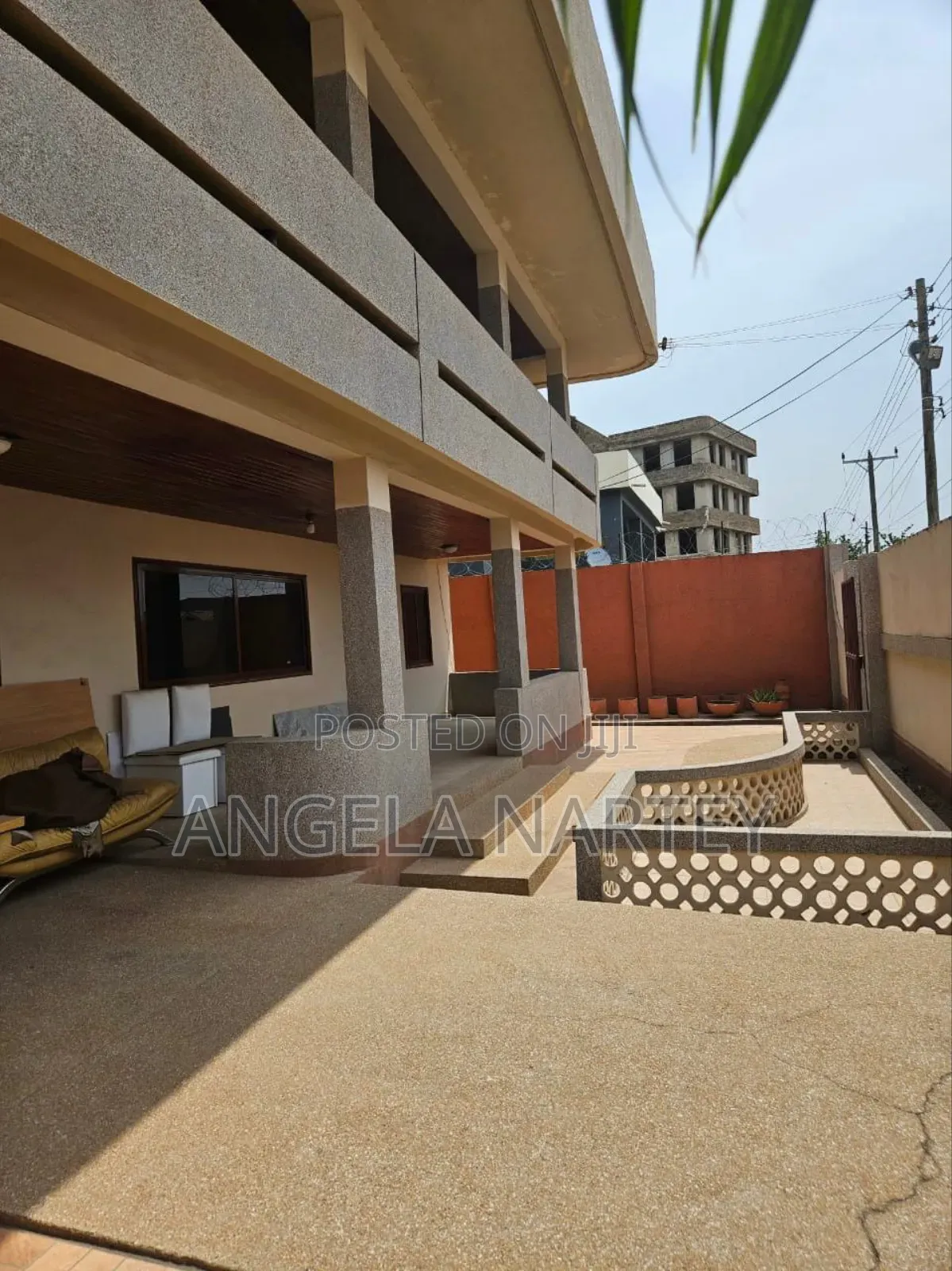 7bdrm House in Achimota for sale