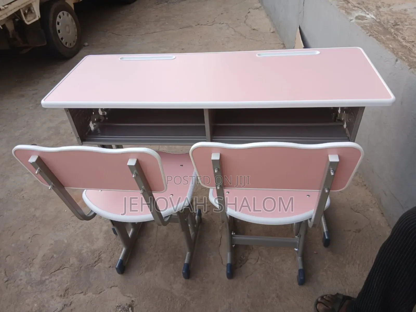Table and Chairs Free Delivery