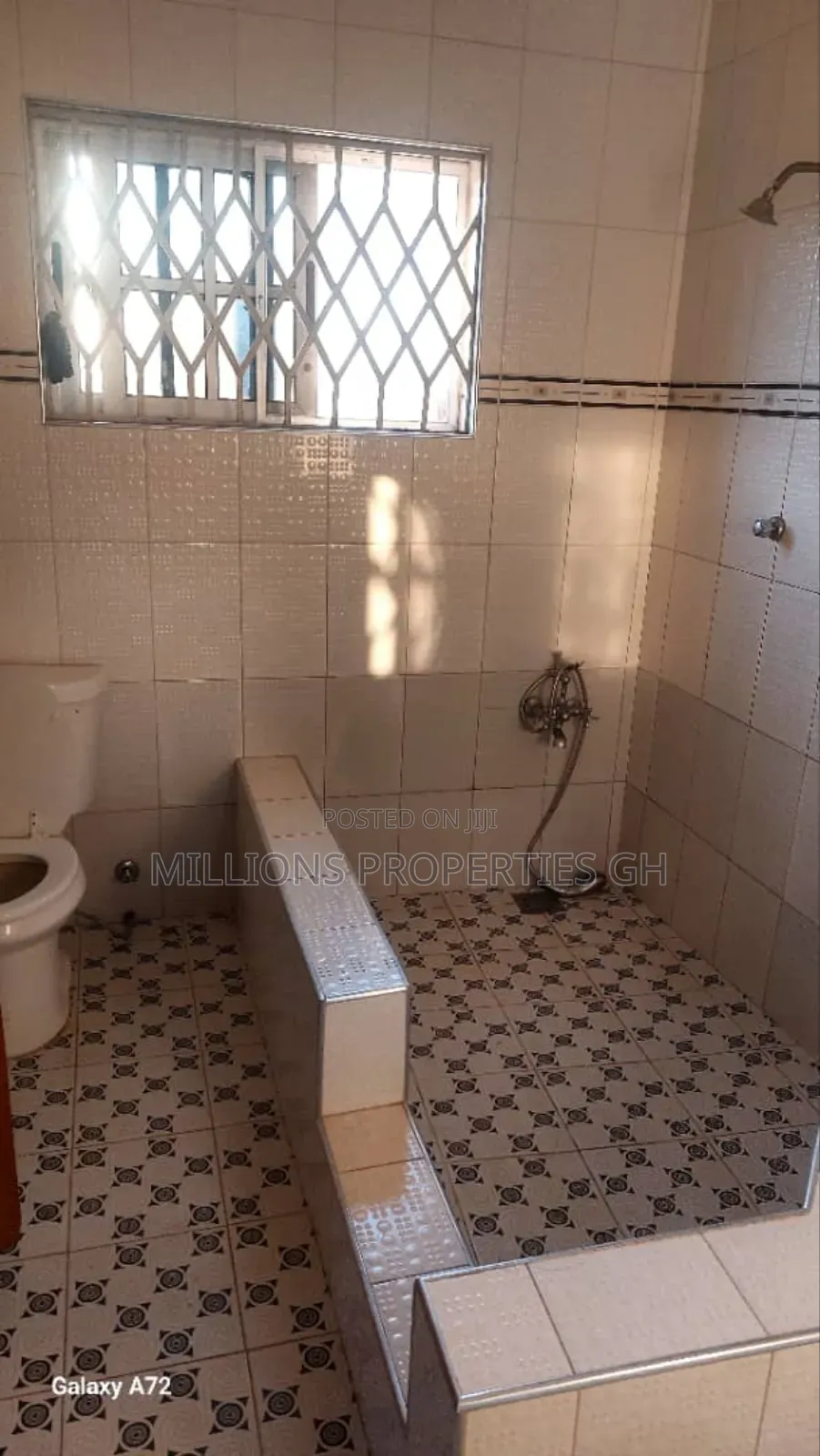4bdrm House in Millions Properties, Kumasi Metropolitan for sale