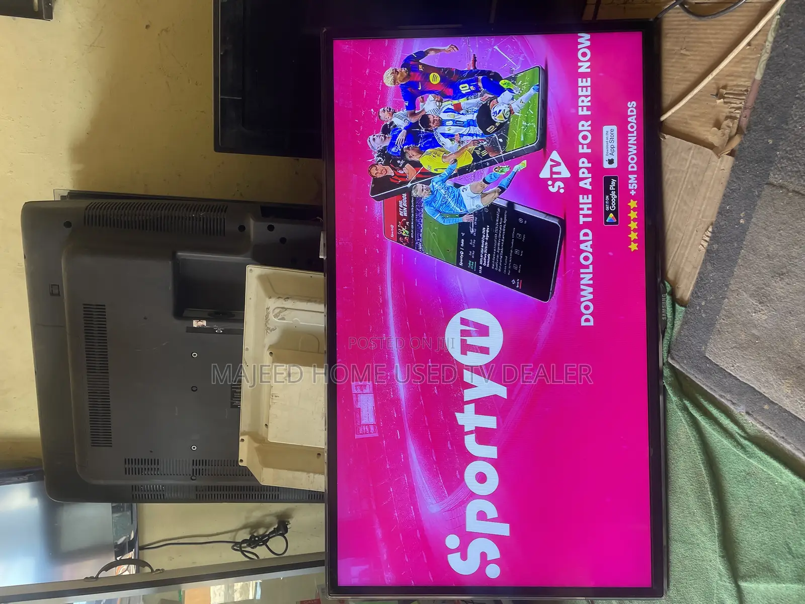 42inches Samsung Smart Tv