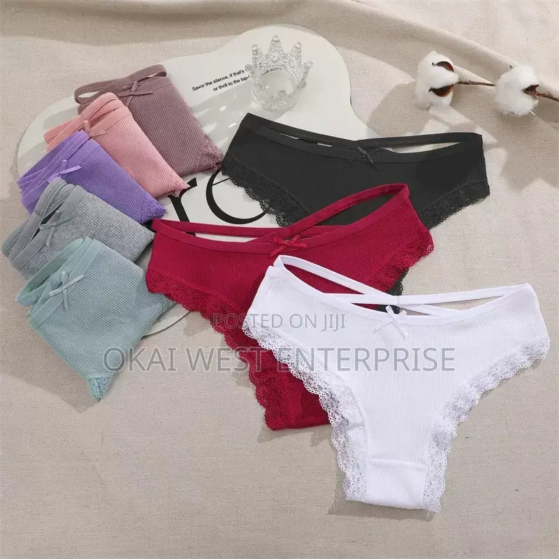 Charming Cotton Lace-Trimmed Low Waist Bikini: Effortless Elegance