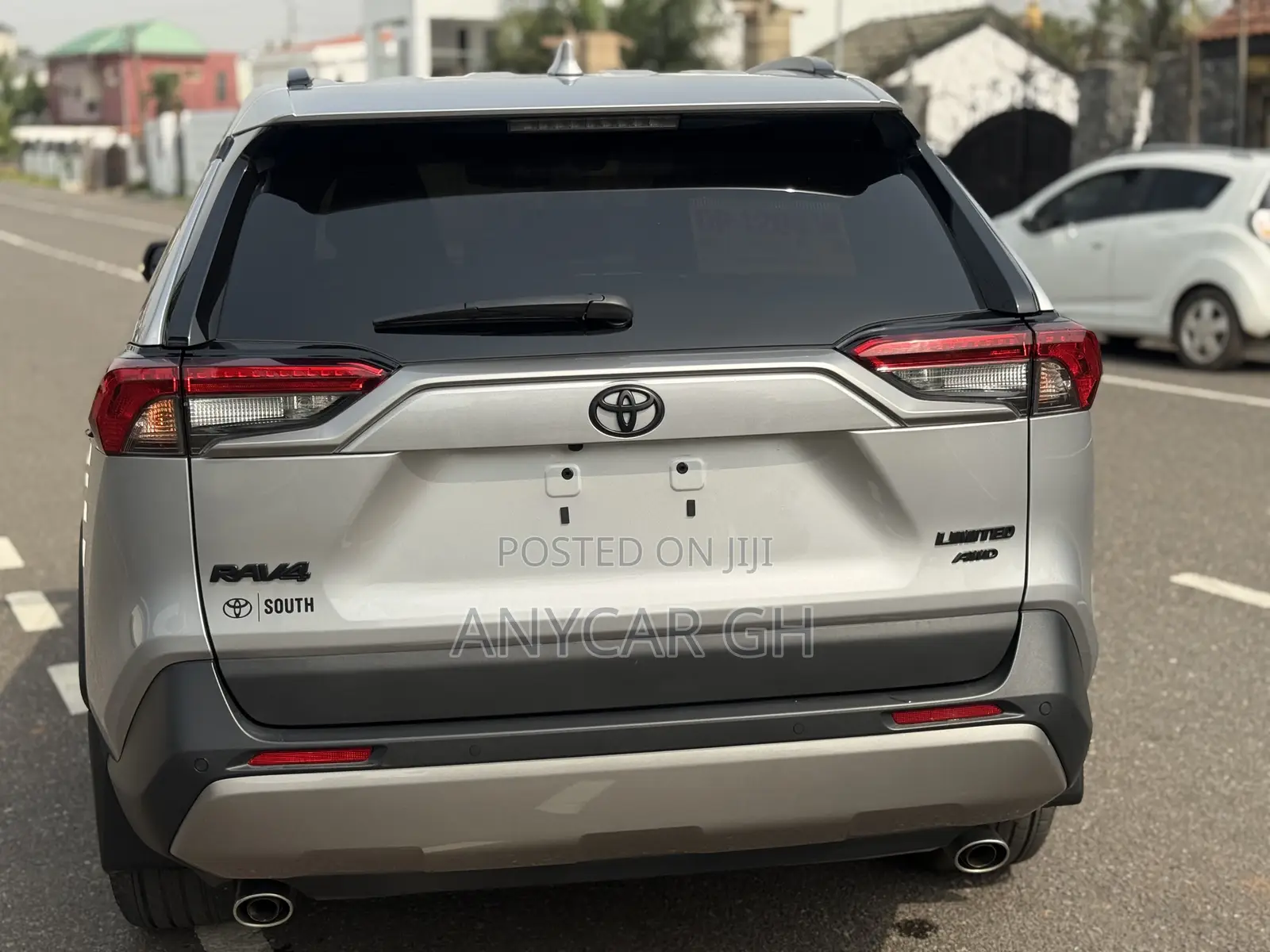 Toyota RAV4 Limited AWD 2024 Silver