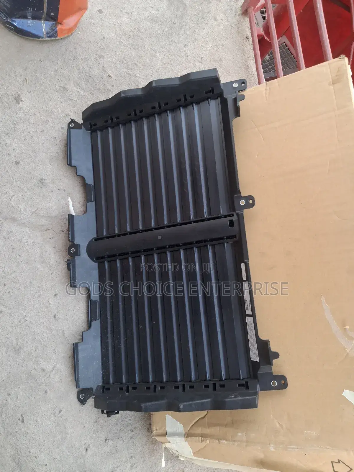 Shatter Grill Tundra 2022-2024 With Motor Original