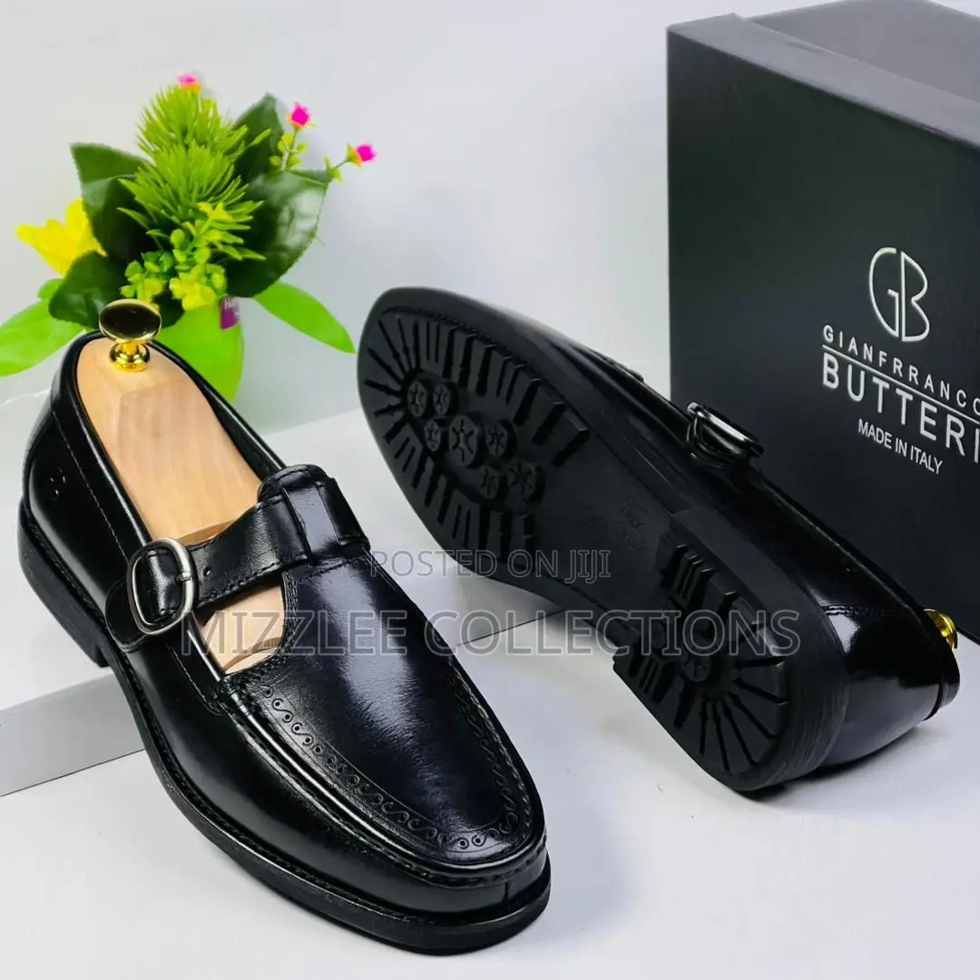 Quality Sandals Shoe for Men in 40-45