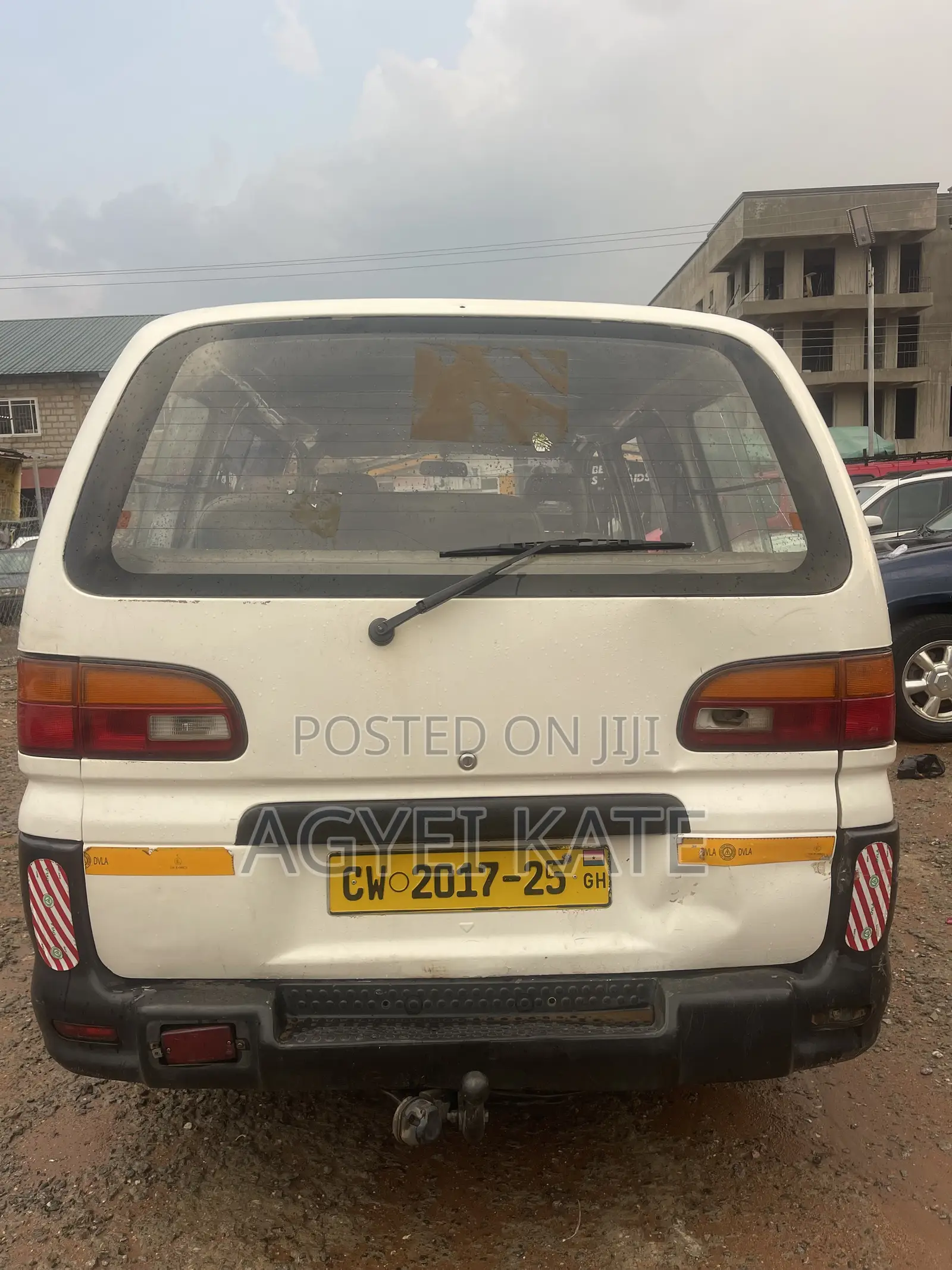 Nissan Caravan (Urvan) 2005 White