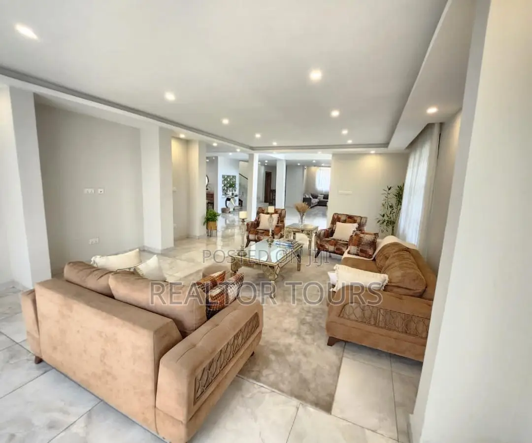 5bdrm House in Airport Residential Area for rent