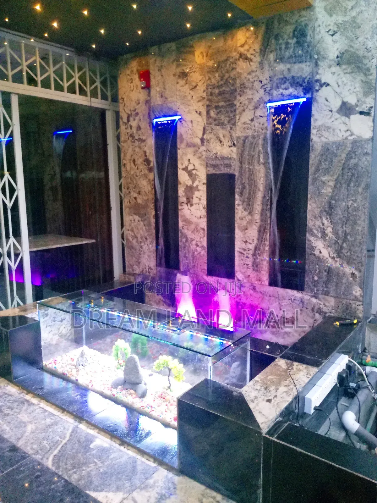 Classic Wall Fountain Aquarium