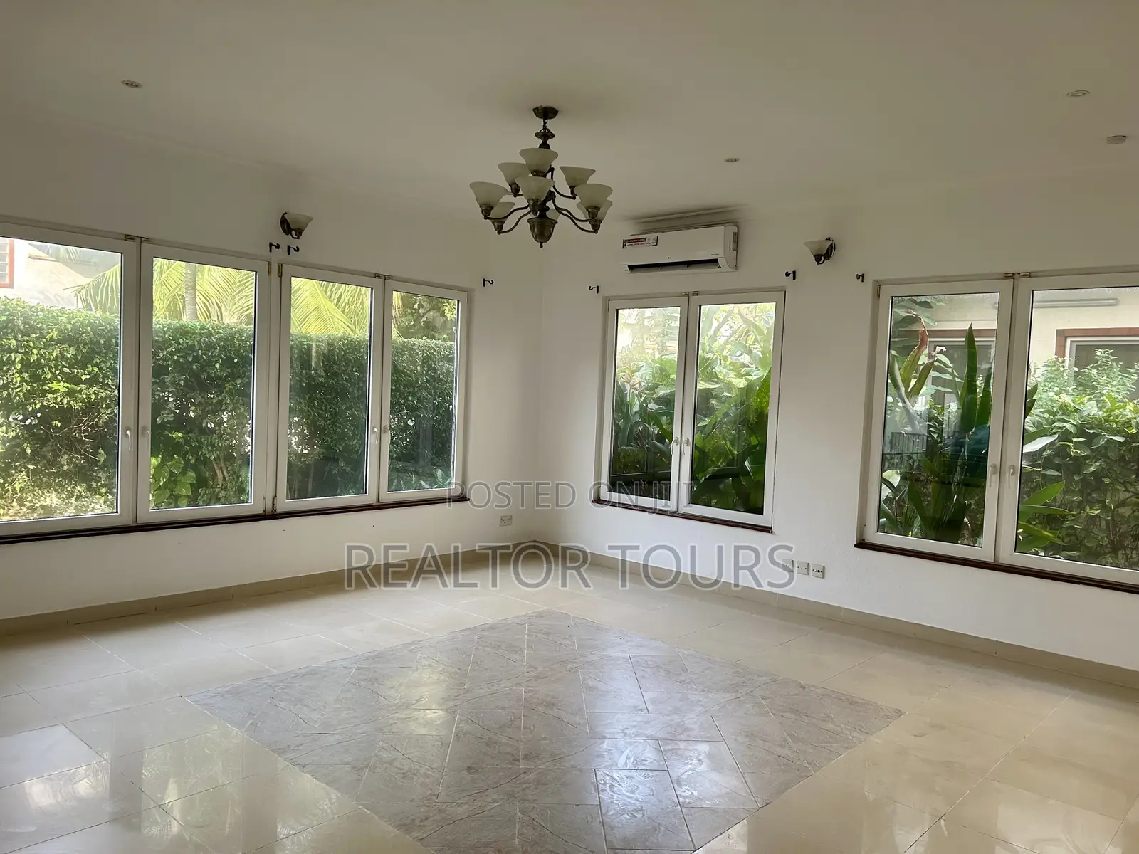 4bdrm House in Airport Residential Area for rent