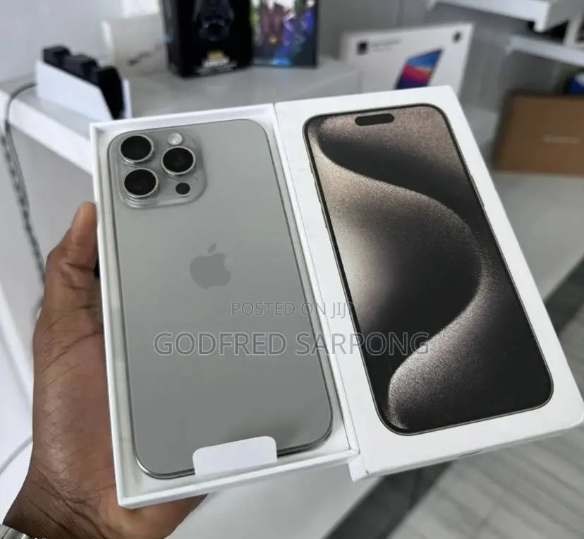 New Apple iPhone 15 Pro Max 256 GB White