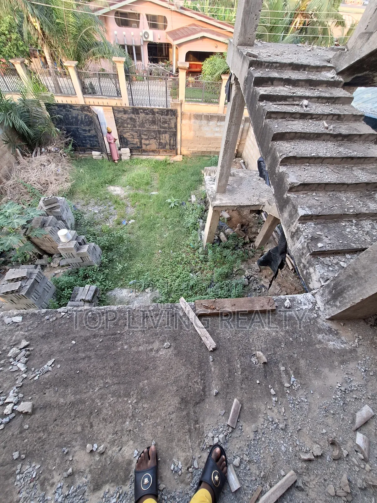 1bdrm Apartment in School Junction, Ashaley Botwe for sale