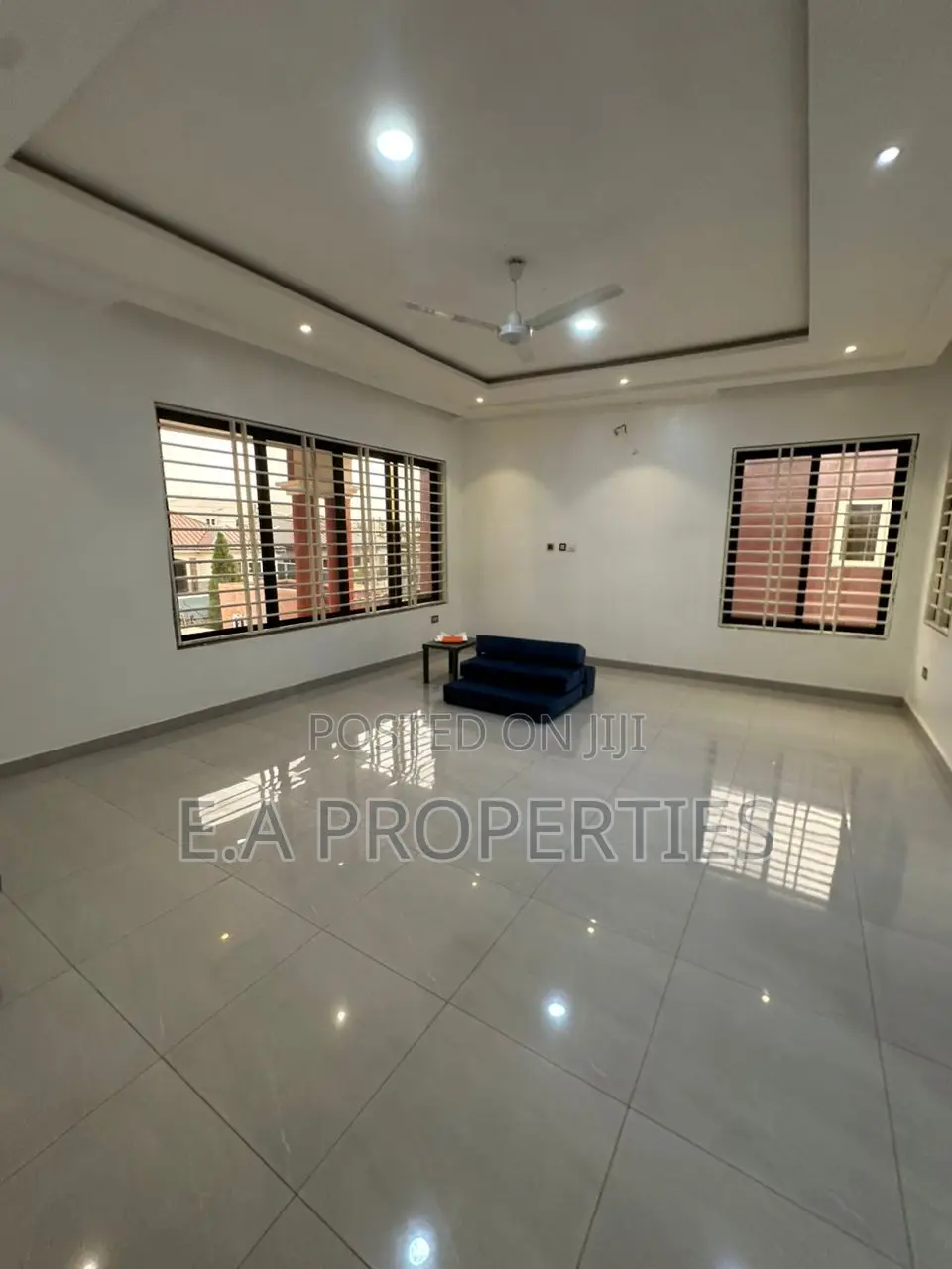 5bdrm House in E A Properties, Lake Side Estate for sale