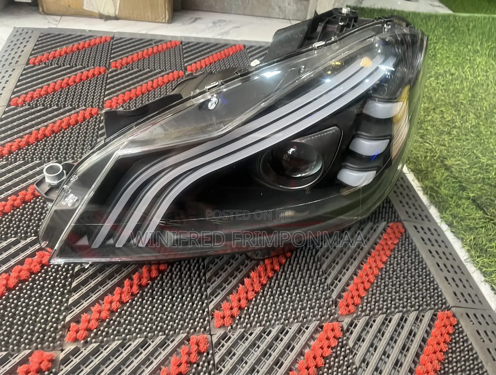 Mercedes-benz C300 Headlight