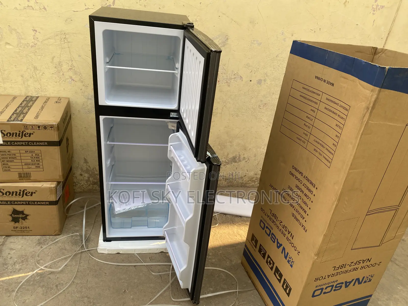 Great Space Nasco 136litres Top Freezer Fridge