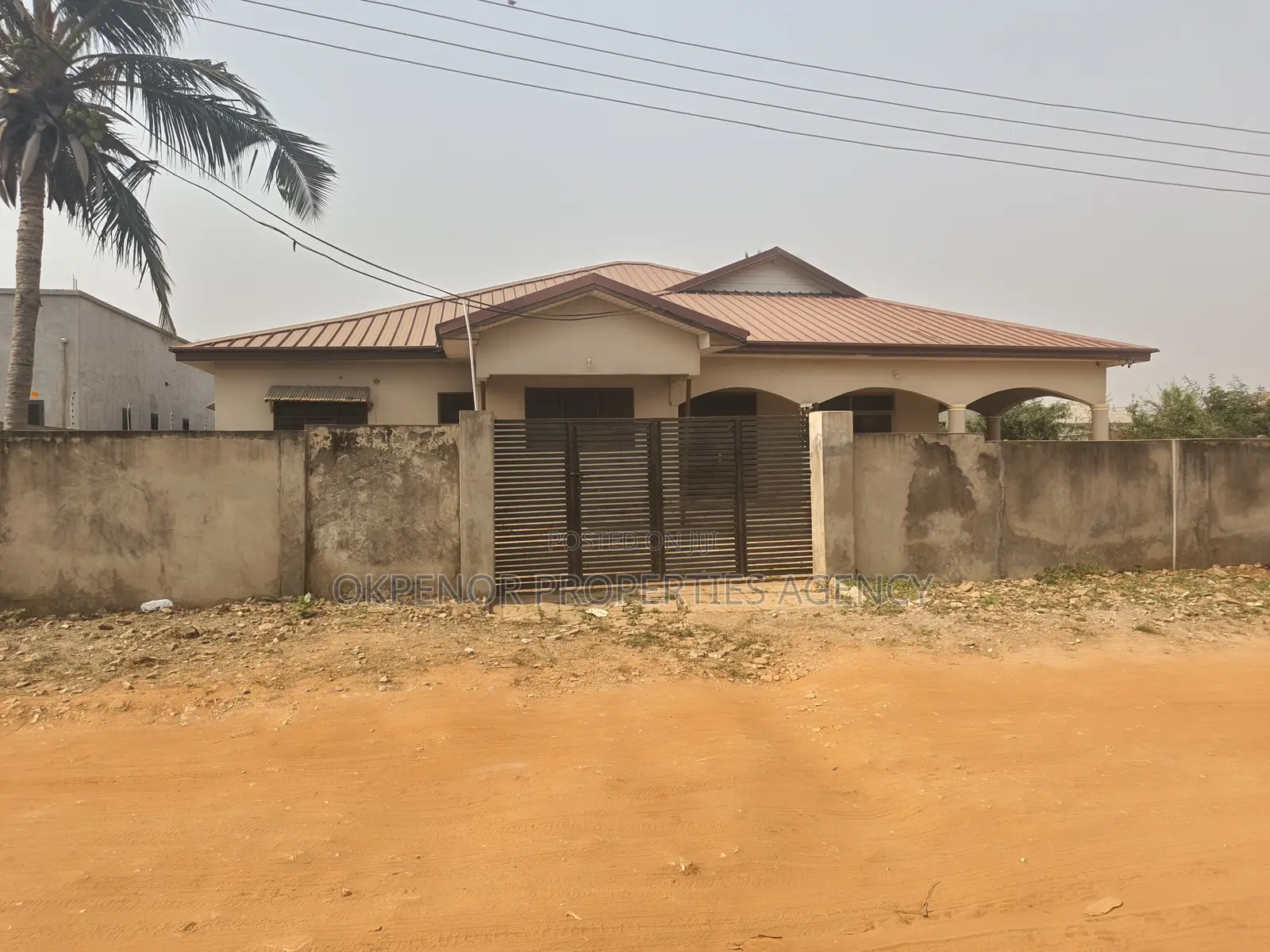 2bdrm Apartment in Dawhenya, Tema Metropolitan for rent