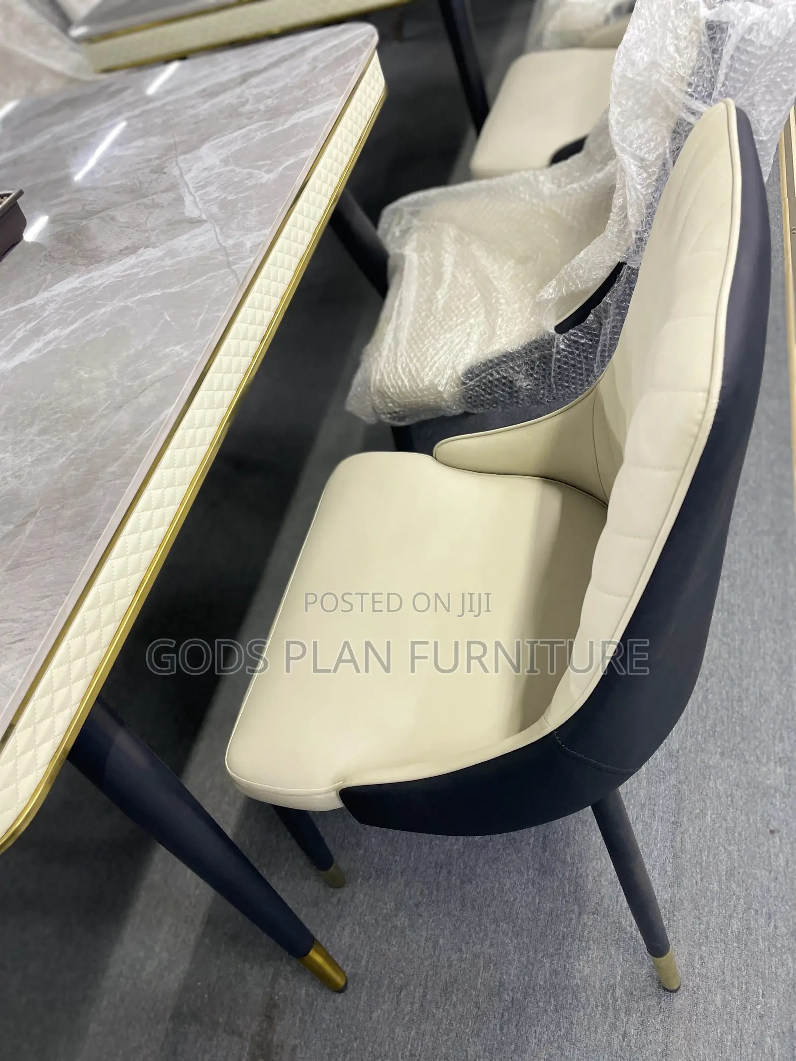 4 Seater Marble Dining Table