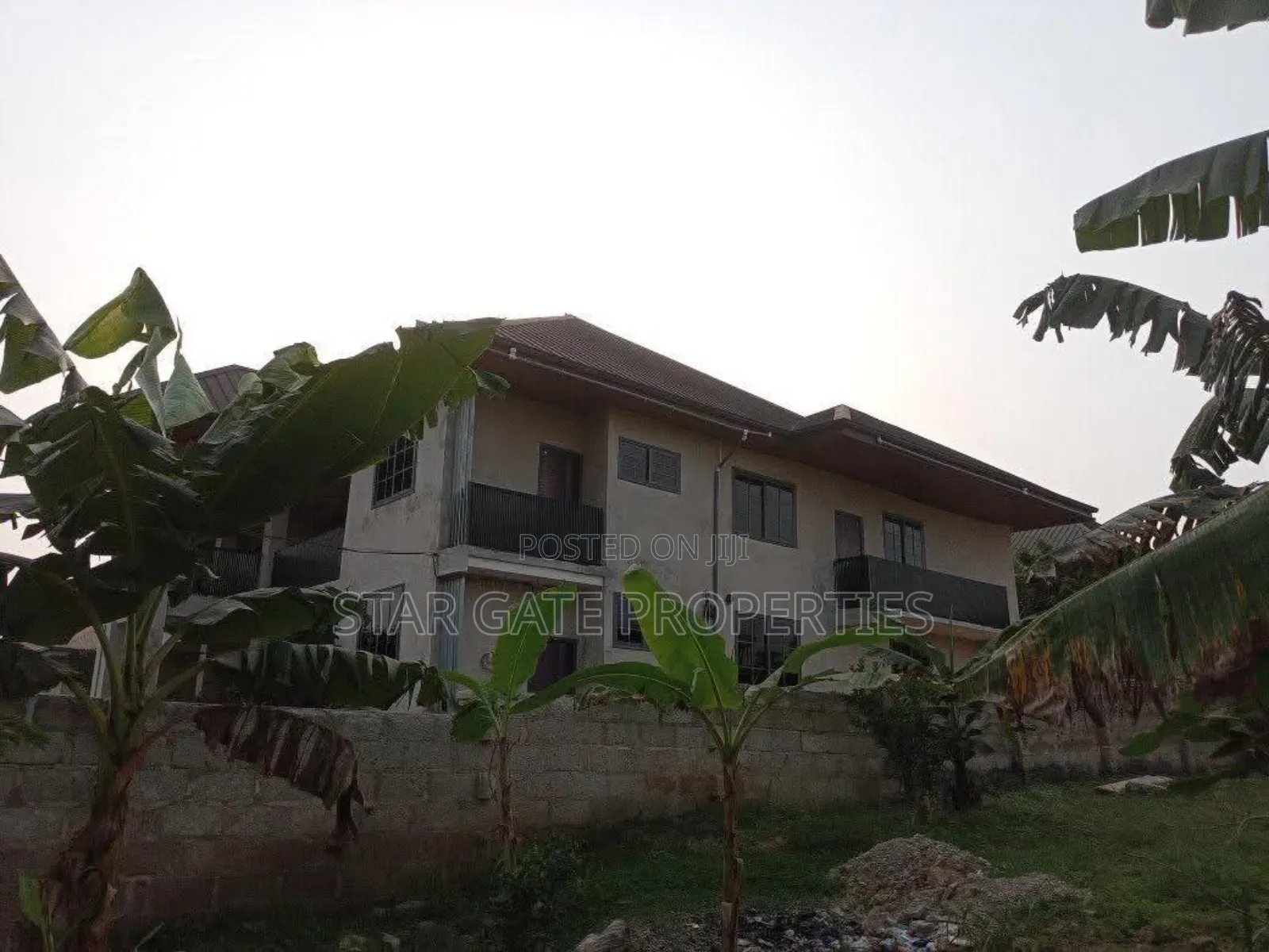 8bdrm House in Santasi Trede, Kumasi Metropolitan for sale