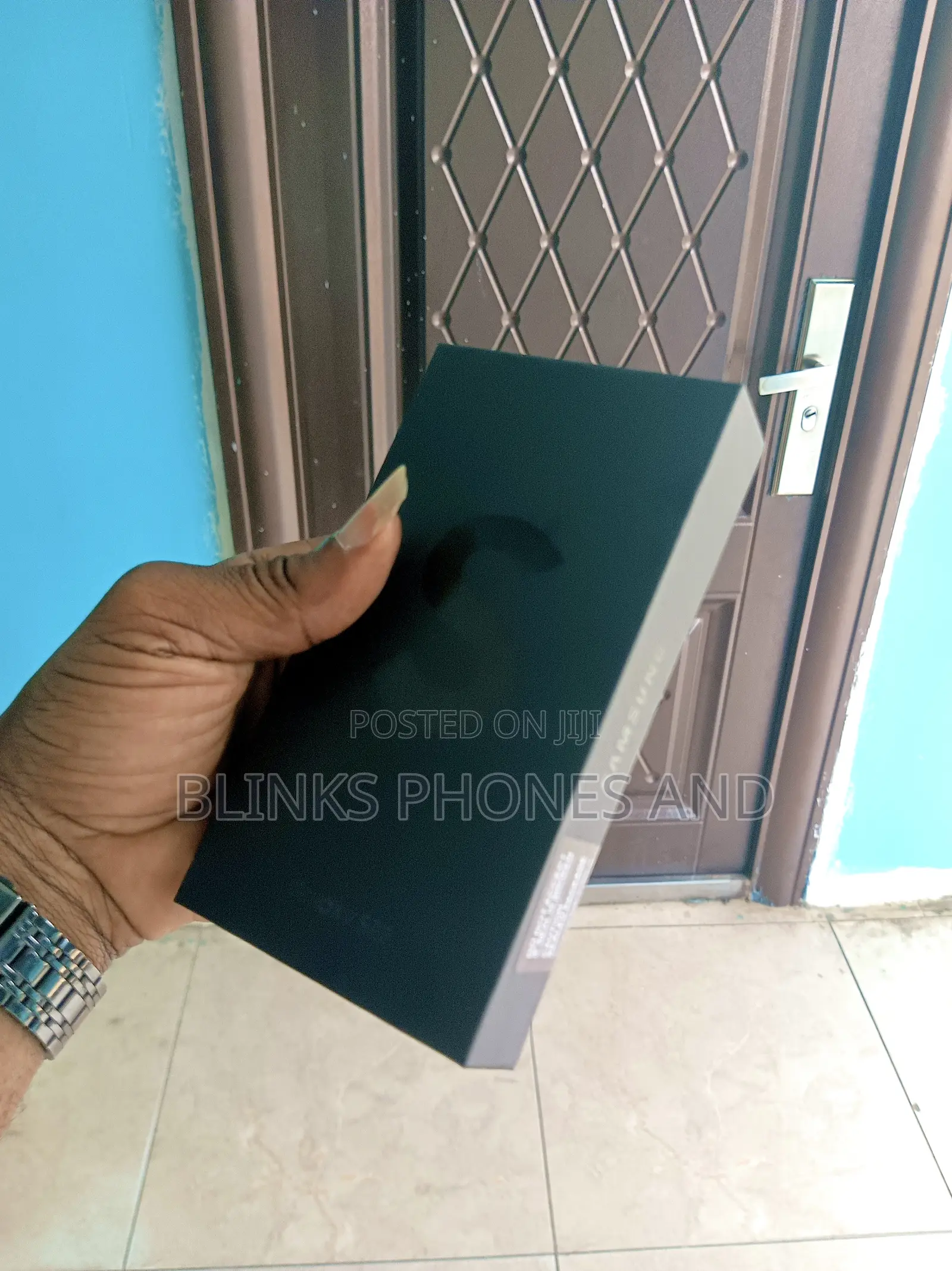 New Samsung Galaxy S22 5G 128 GB Black