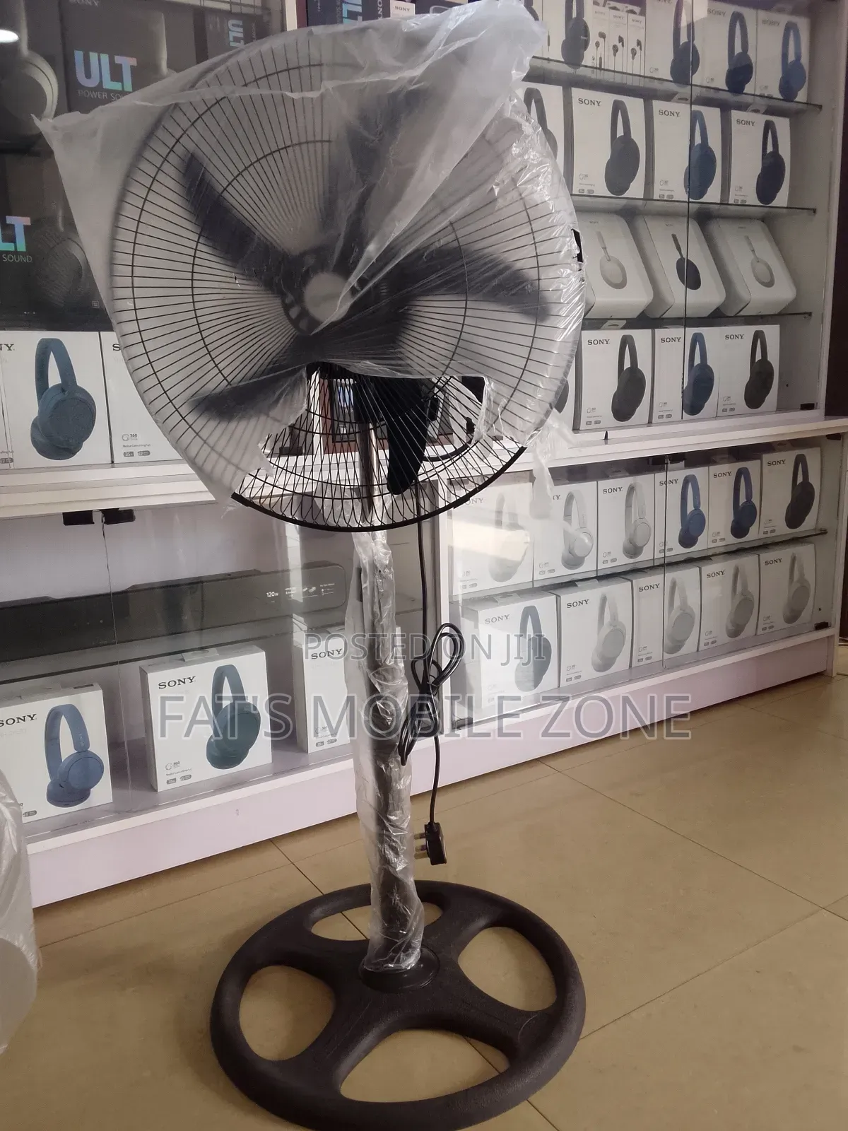 Sigma 18" Stand Fan