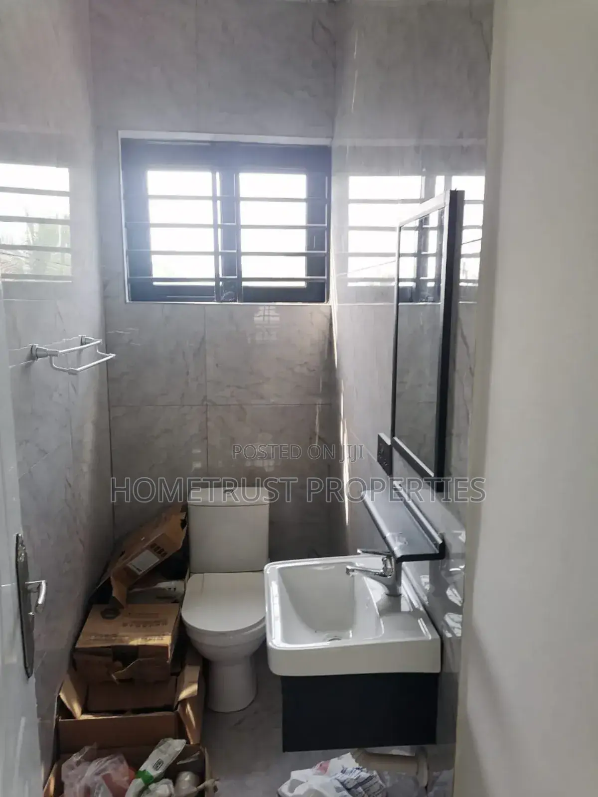 2bdrm Duplex in Hometrust Properties, Amasaman for rent