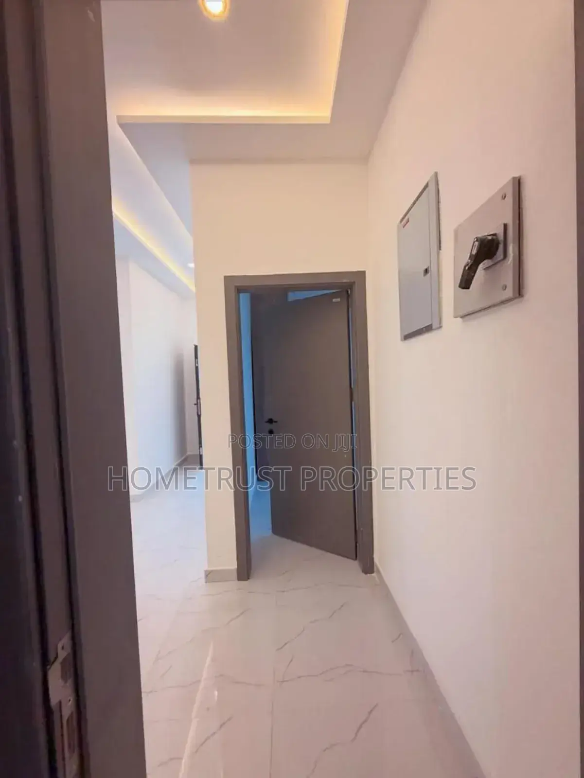 3bdrm Duplex in Hometrust Properties, Lake Side Estate for sale