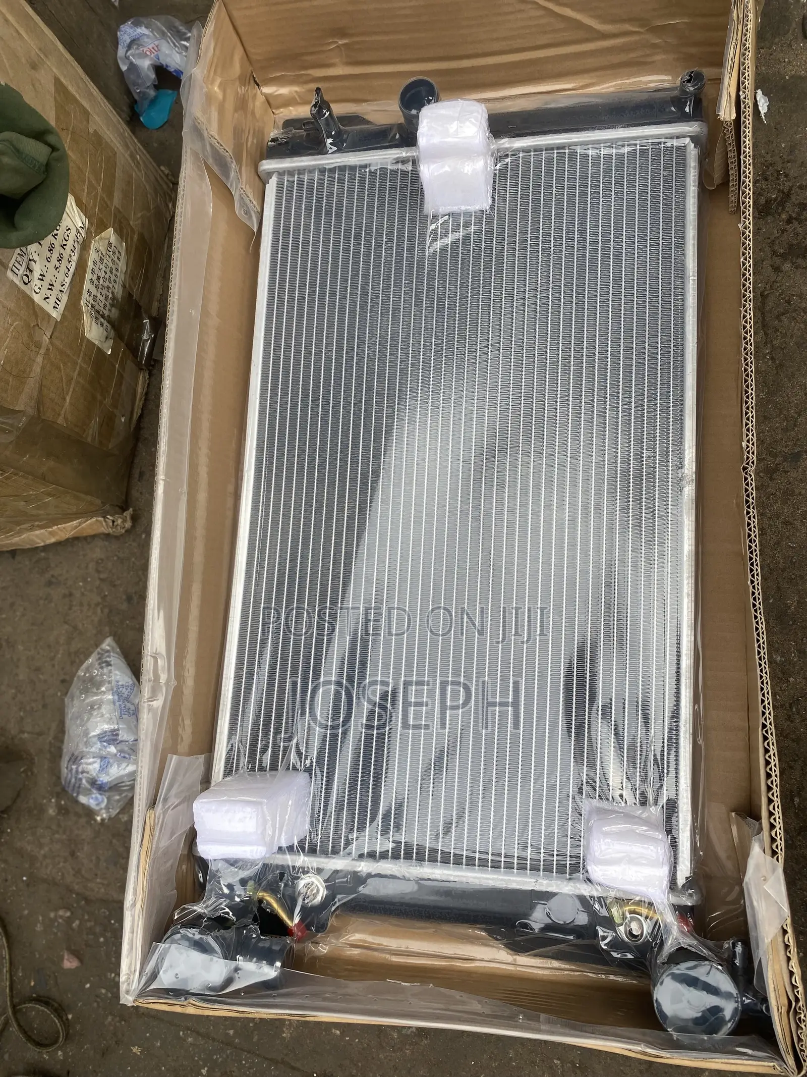 Matrix 2009,2010,2011,2012 Radiator