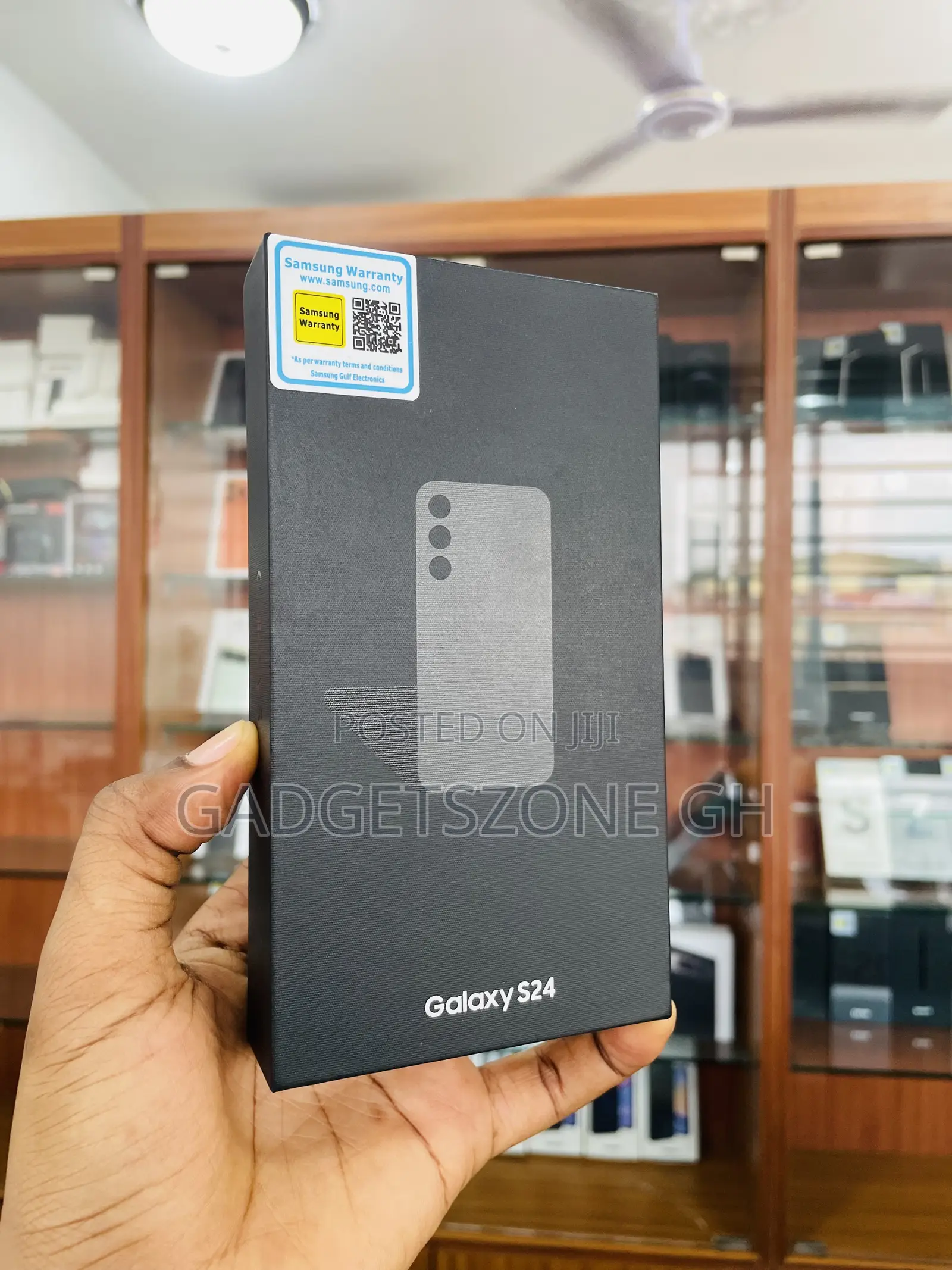 New Samsung Galaxy S24 128 GB Silver