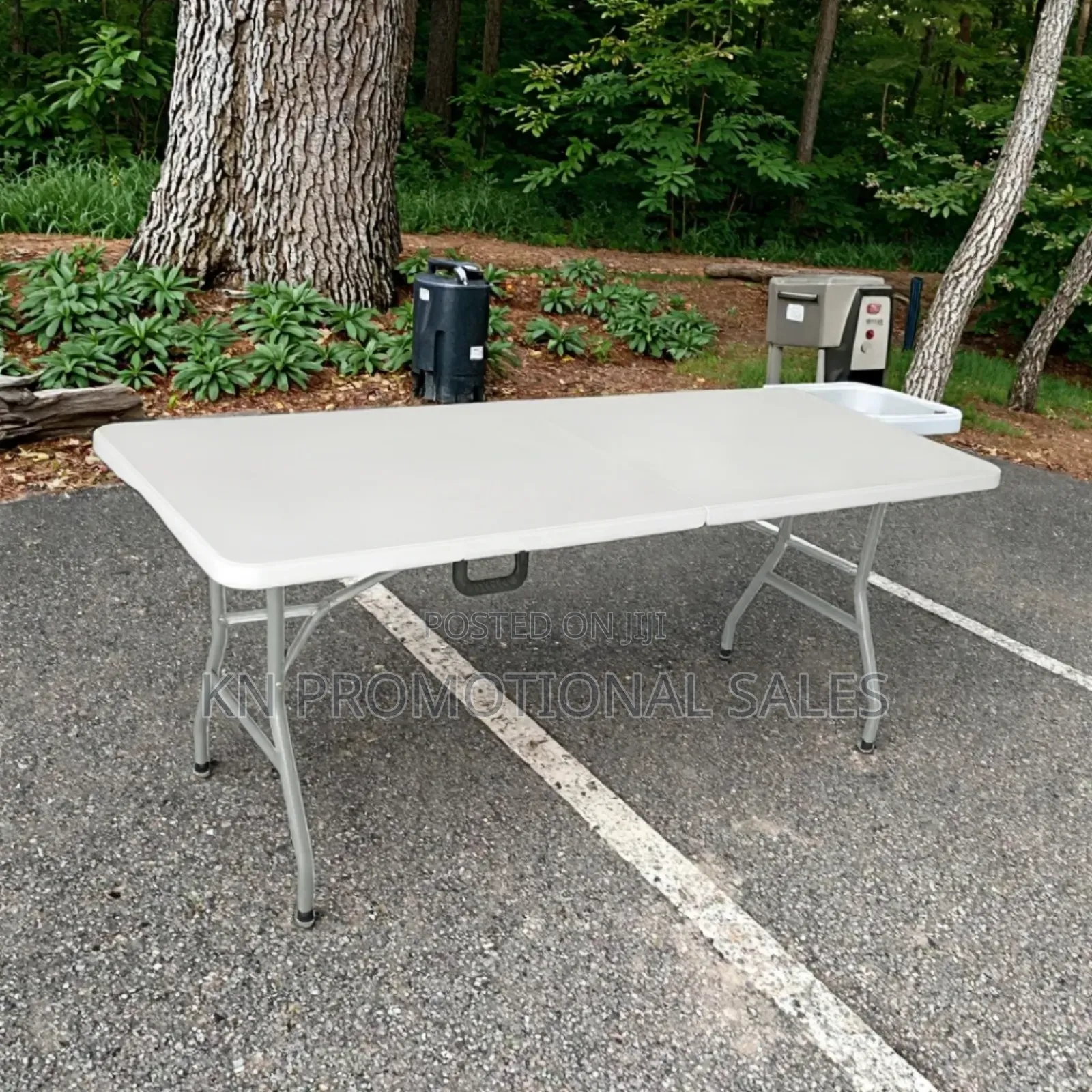 Foldable 12 Seat Table