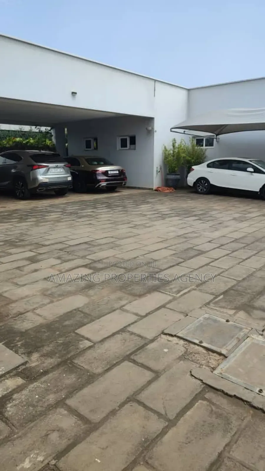 5bdrm House in Airport Hills for sale