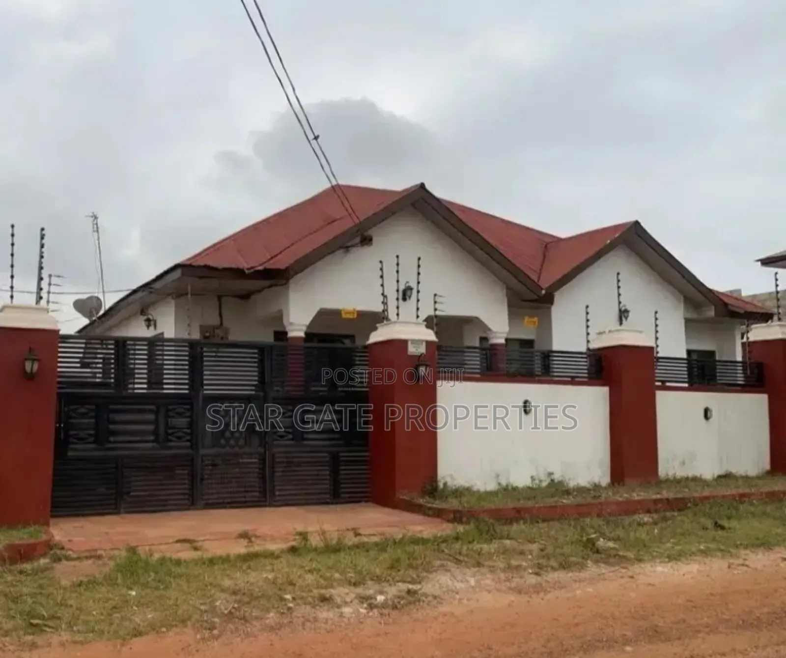 3bdrm House in Abuakwa Agogo, Kumasi Metropolitan for sale