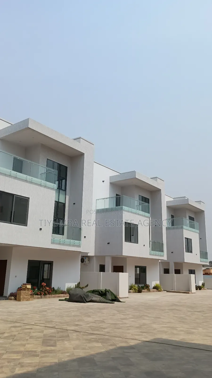 4bdrm Duplex in Tiyumba Real Estate, East Legon for rent