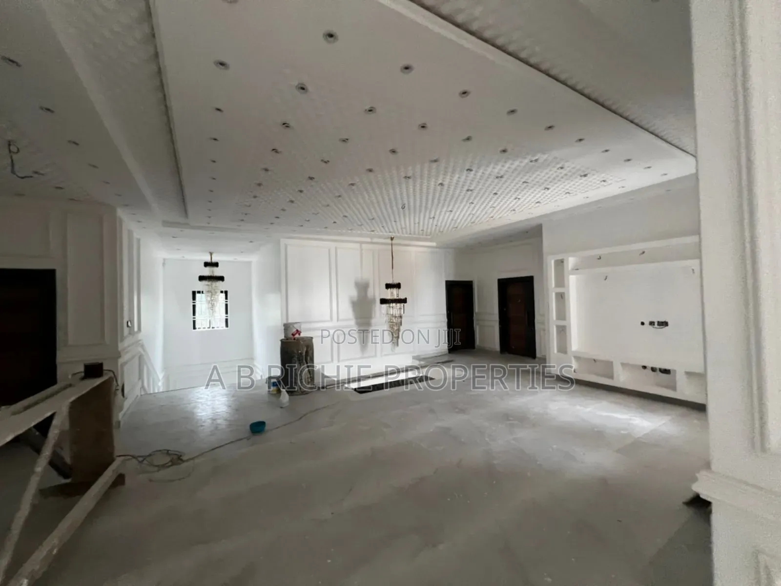 7bdrm Mansion in Ab Richie Properties, Ashaley Botwe for sale