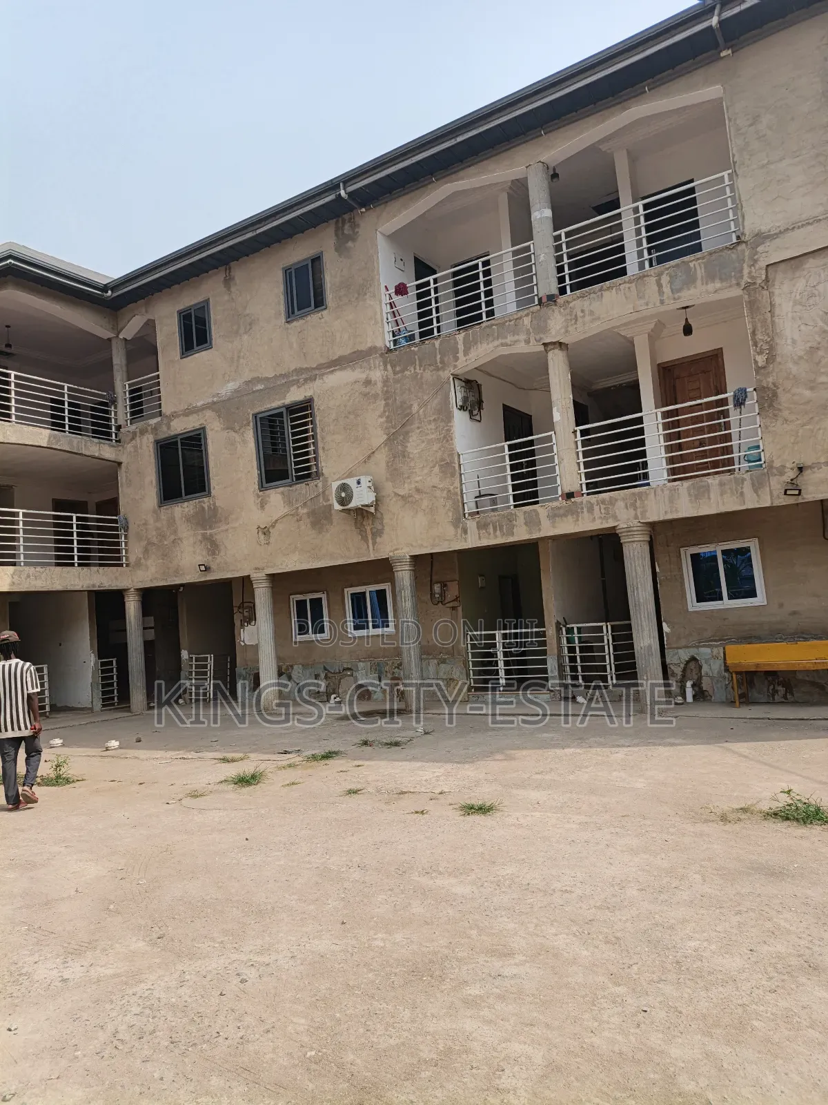 20bdrm Apartment in Amasaman Dobro for sale
