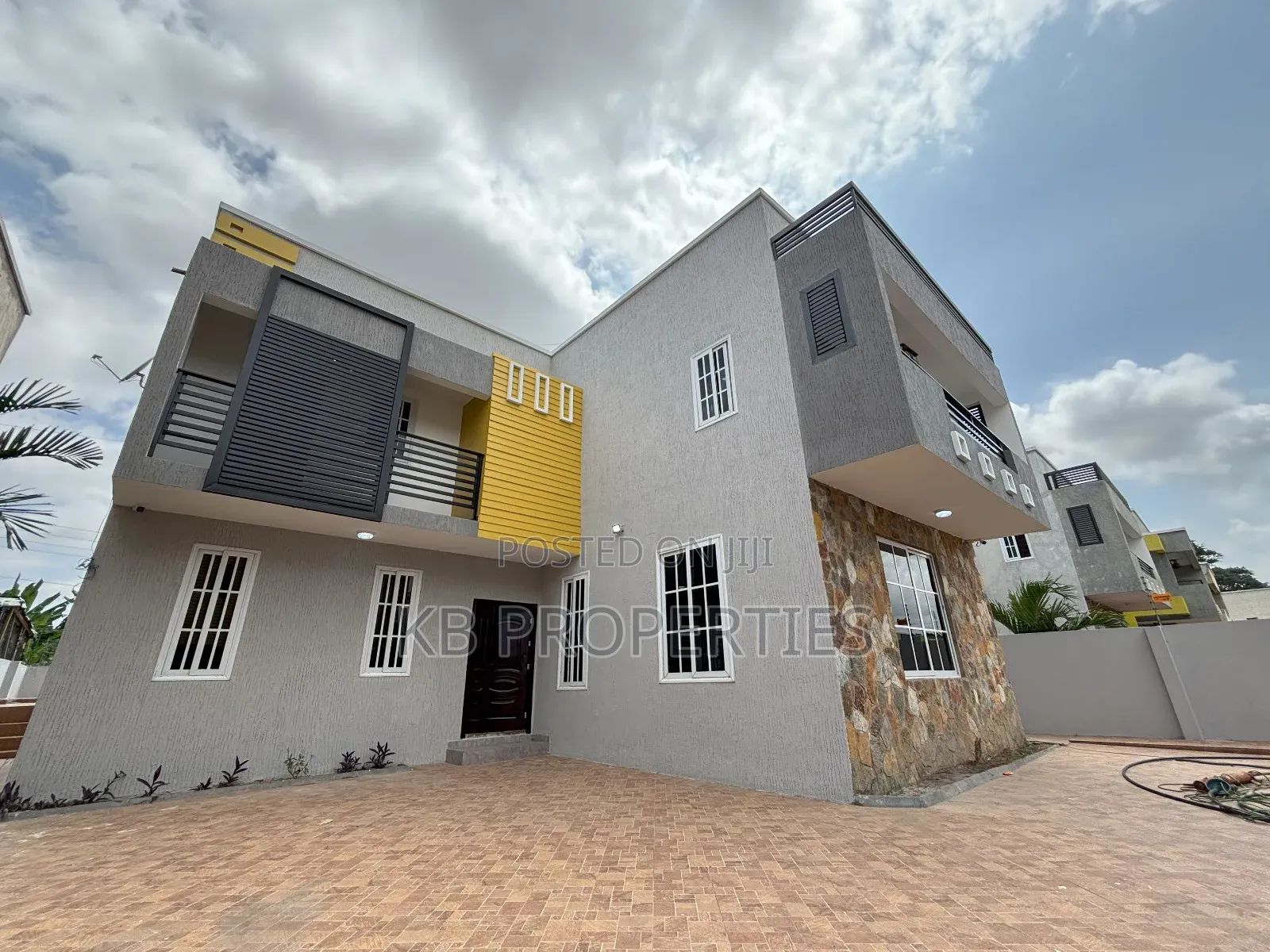 4bdrm Apartment in Kb Properties, Pokuase for rent