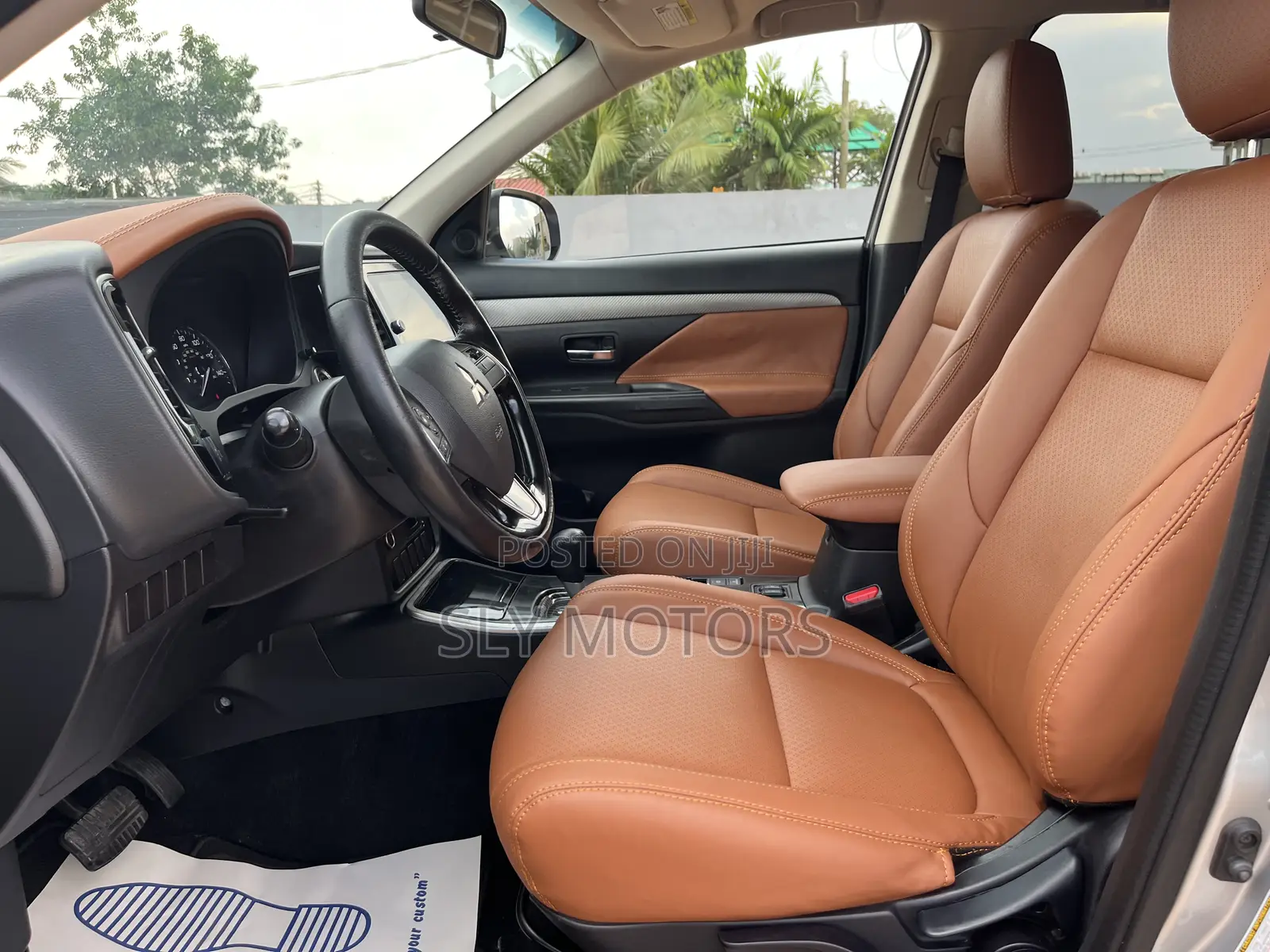 Mitsubishi Outlander 2018 Silver