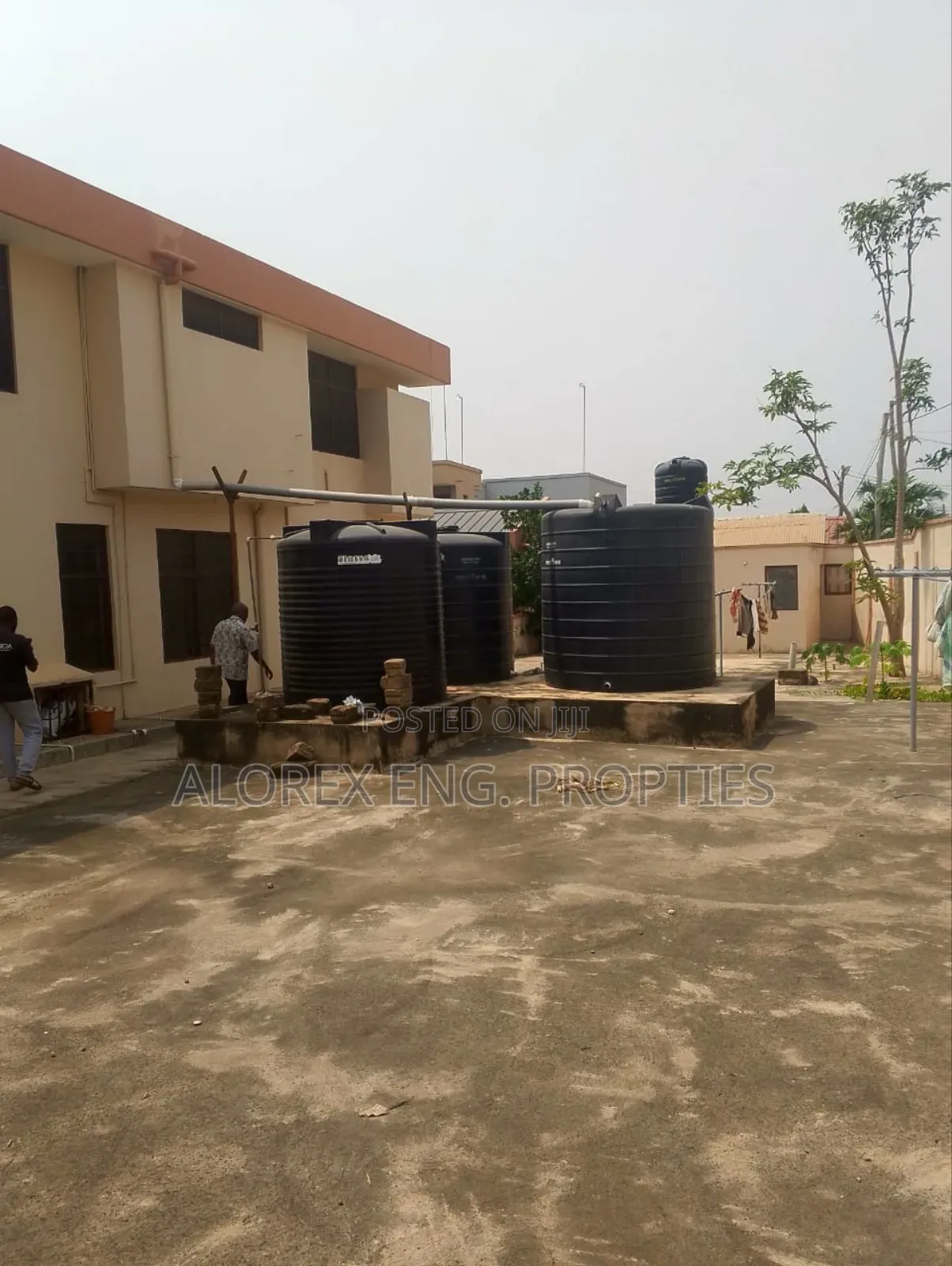 10bdrm House in $400,000, North Legon for sale