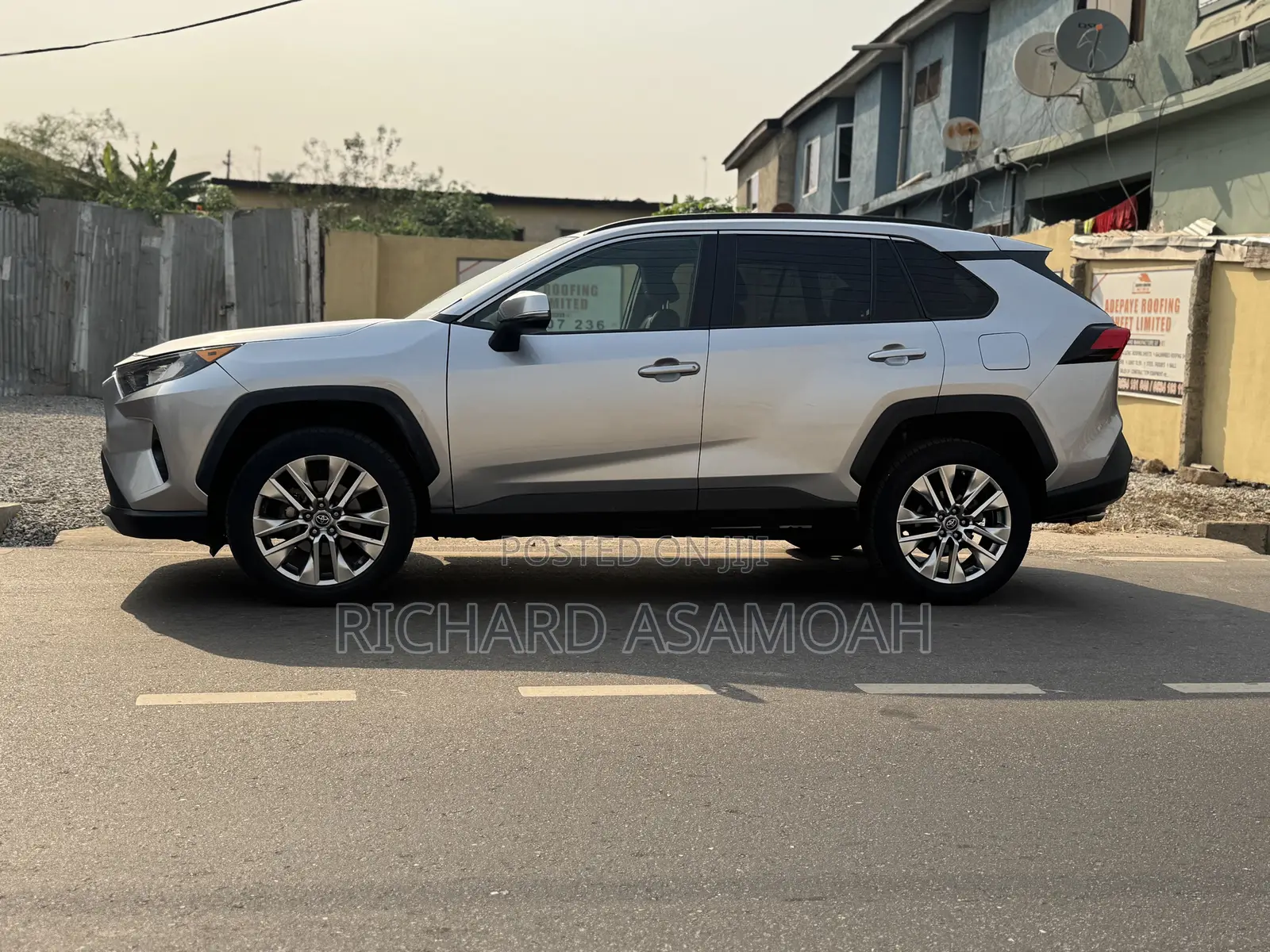Toyota RAV4 XLE Premium AWD 2020 Silver