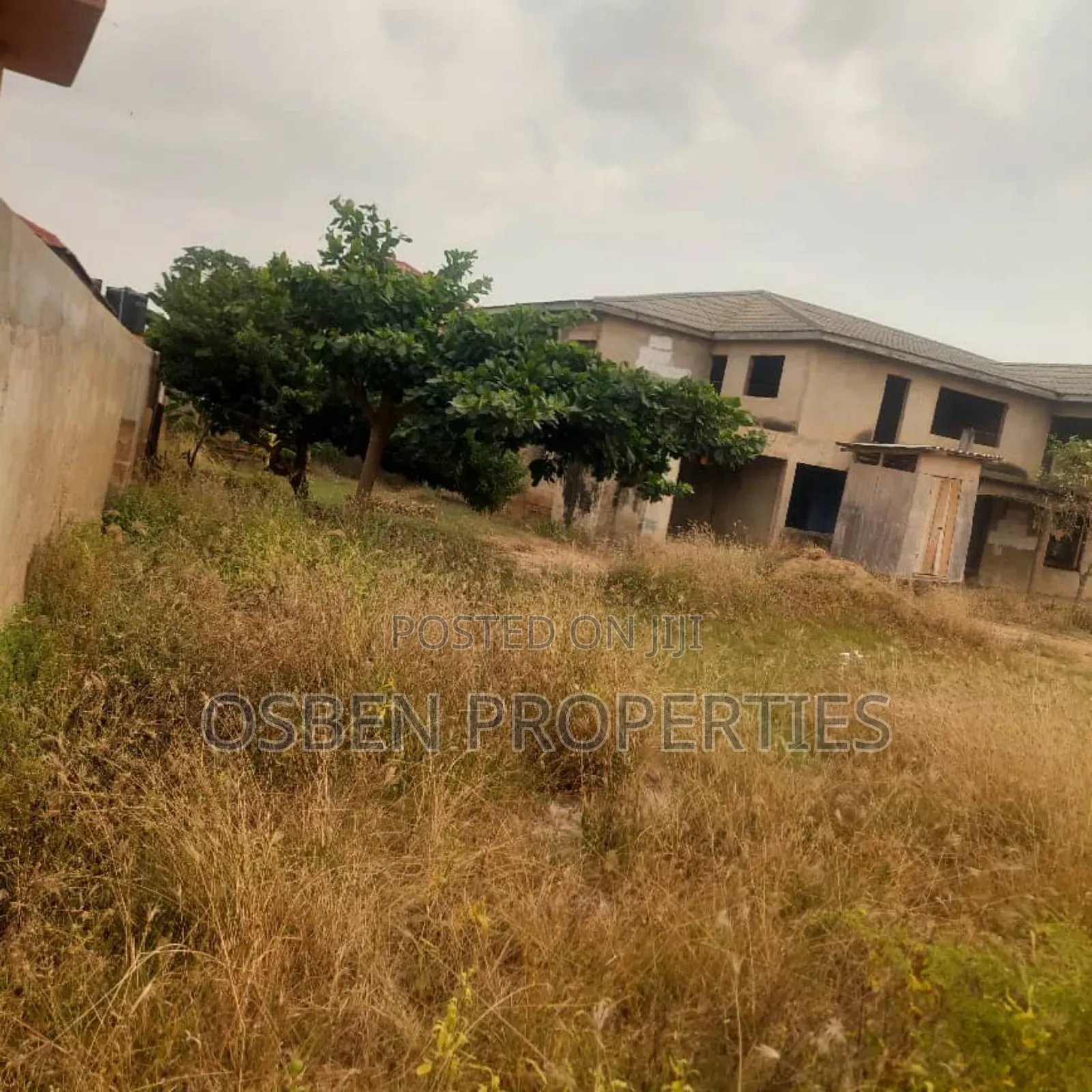 2 Plots of Titled Land With 7 Bedrooms Uncomplicated House for Sale