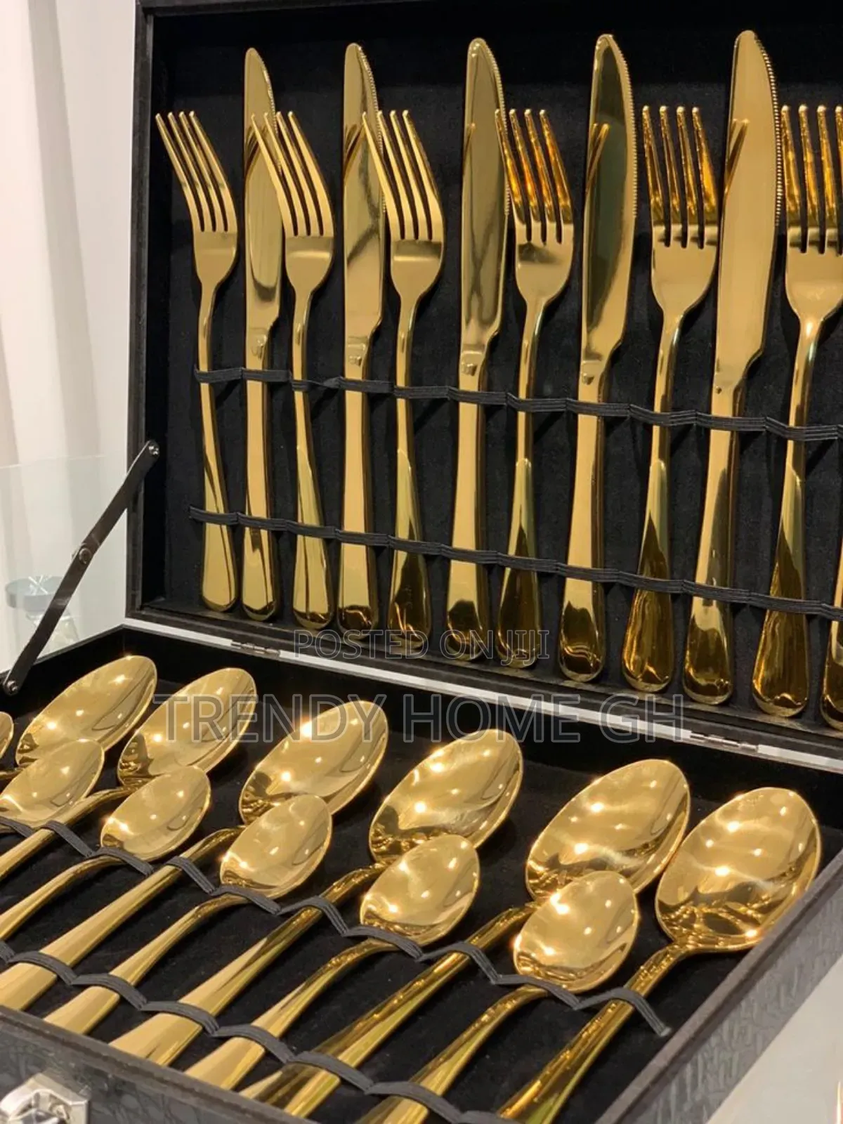 24-Piece Gold Cutlery Set Luxury Stainless Steel Tableware