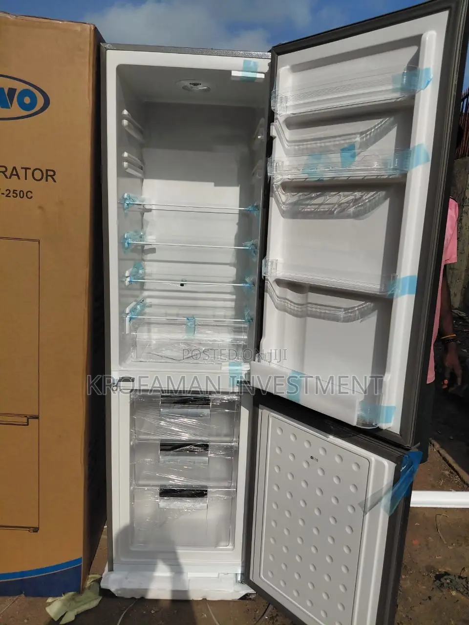 Novo 250l Bottom Freezer Fridge Combi 250c