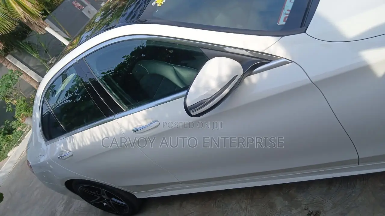 Mercedes-Benz C300 Sport 4Matic Sedan AWD (2.0L 4cyl 7A) 2017 White