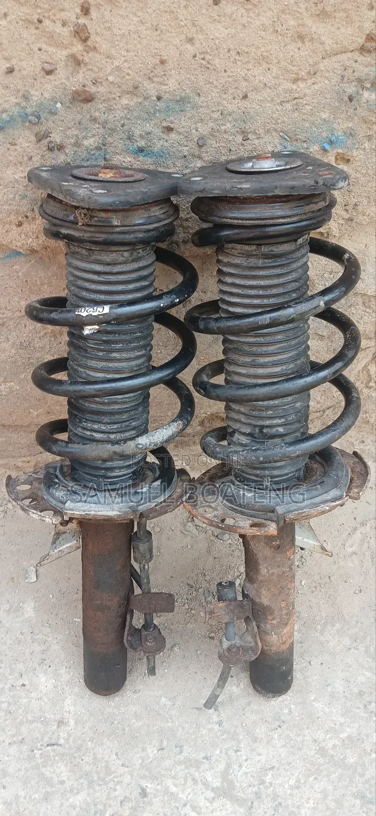 Ford Escape 2014 to 2017 Front Shocks