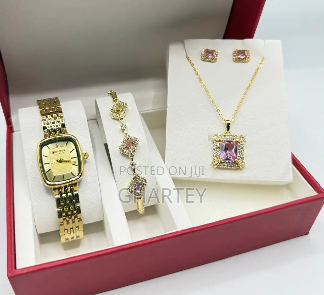 Perfect Ladies Jewelry Set Gold