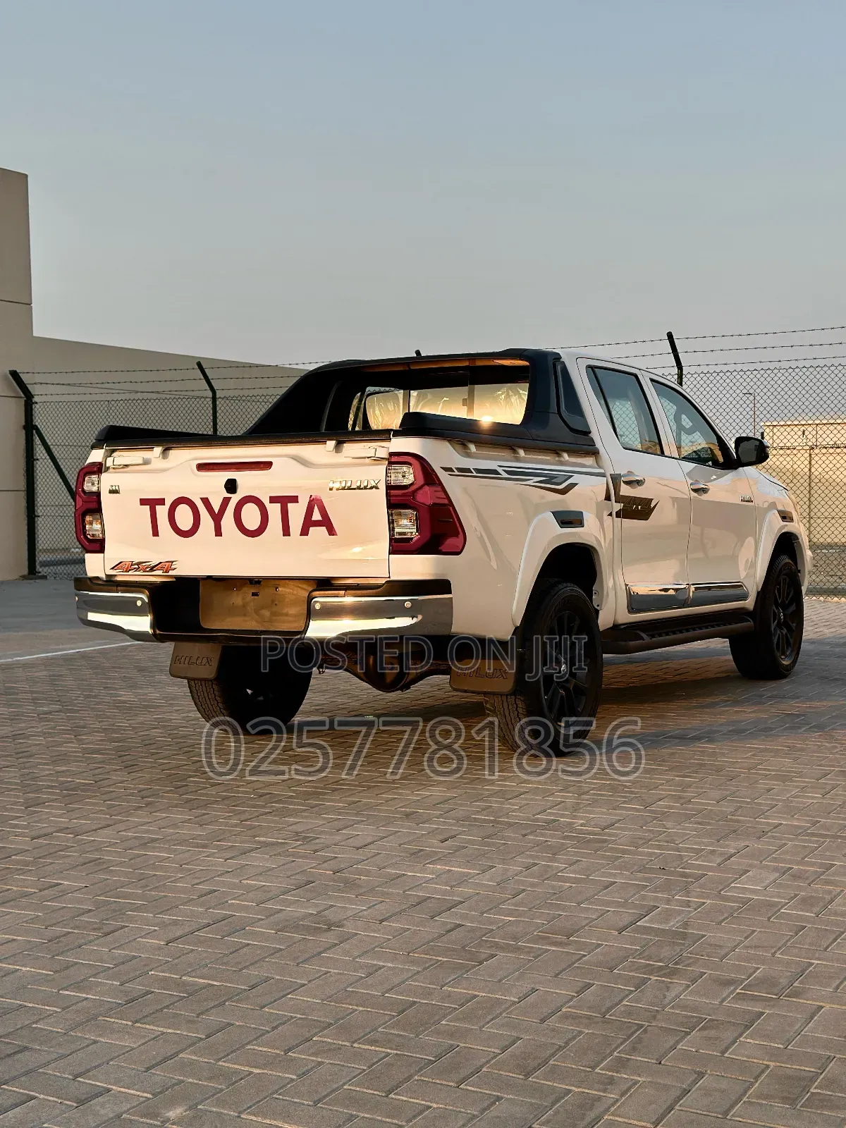 Toyota Hilux Revo Double Cab Deisel 2.4 AWD 2022 White