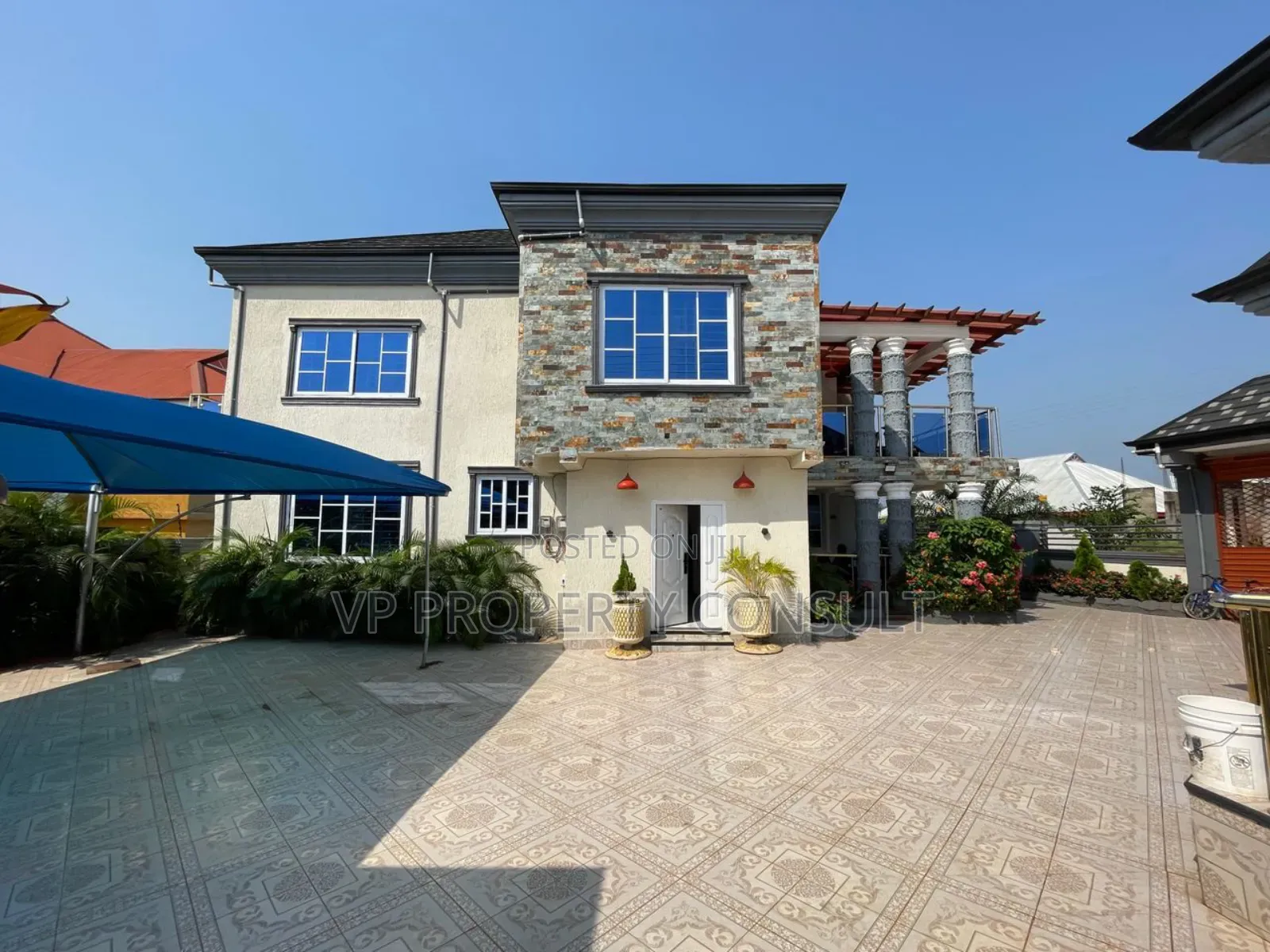 Furnished 7bdrm House in Atwima Nwabiagya for sale