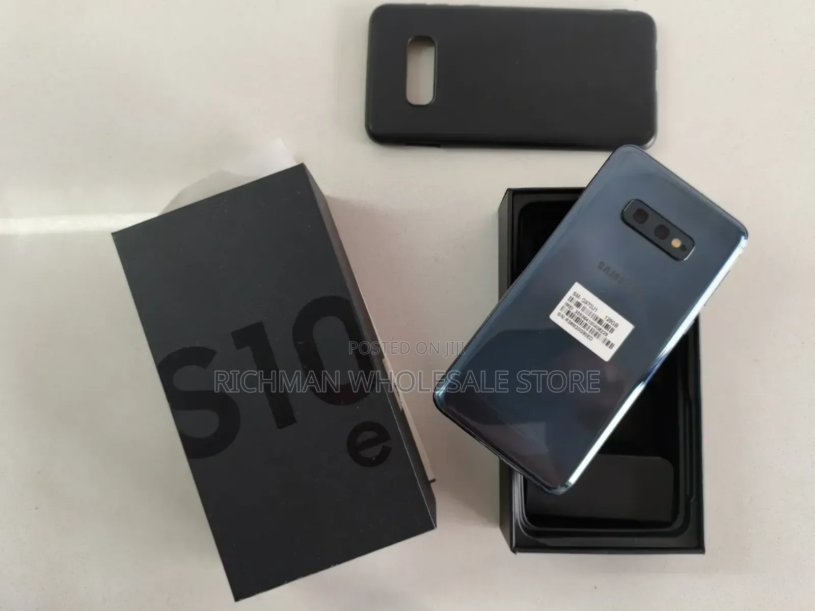 Samsung Galaxy S10e 128 GB Black