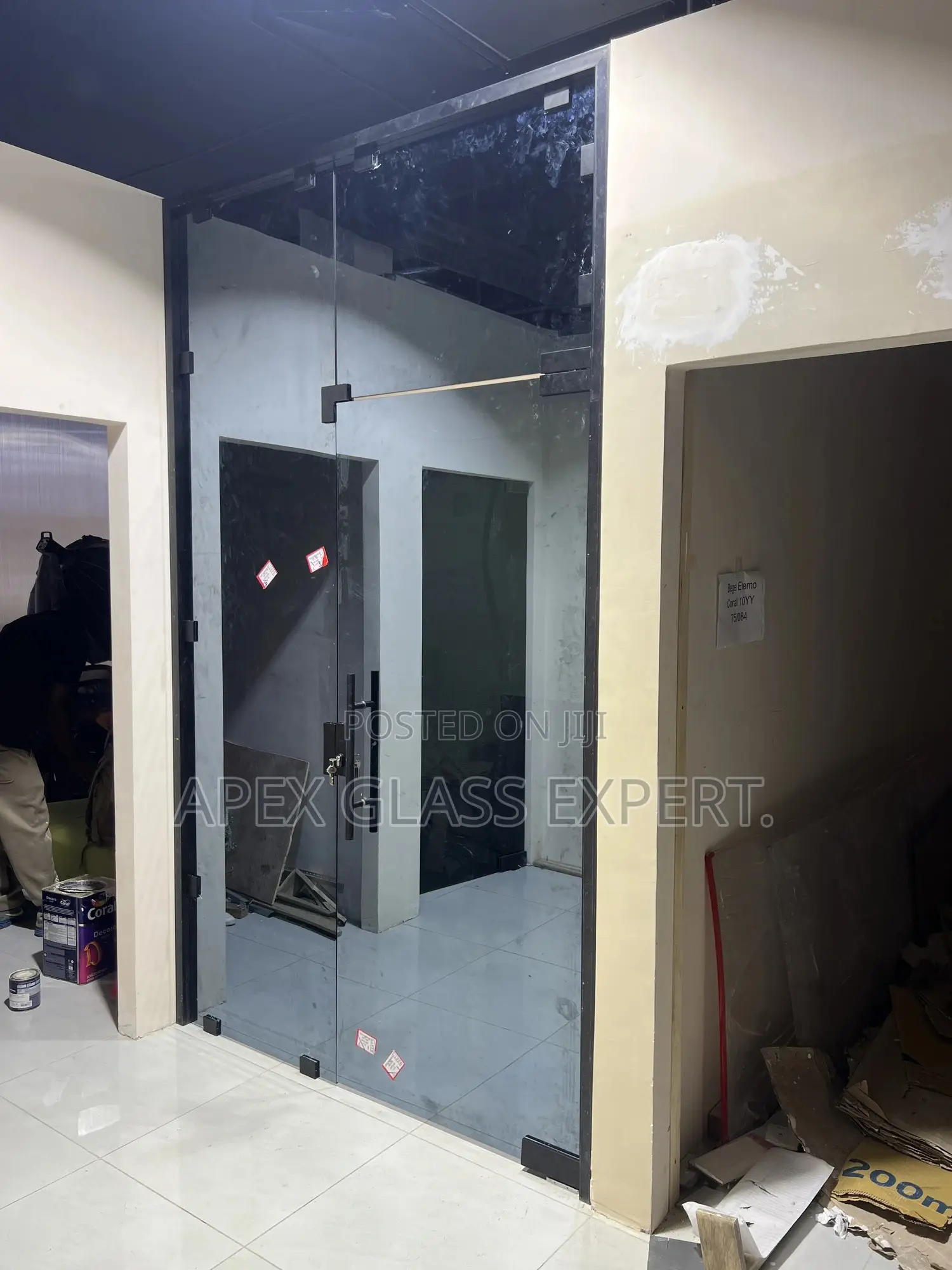 Frameless Single Door With 6+6mm Deep Dark Reflective Glass